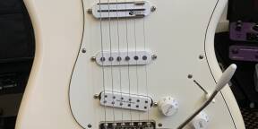Vends Fender Stratocaster EOB (FDP inclus Colissimo suivi)