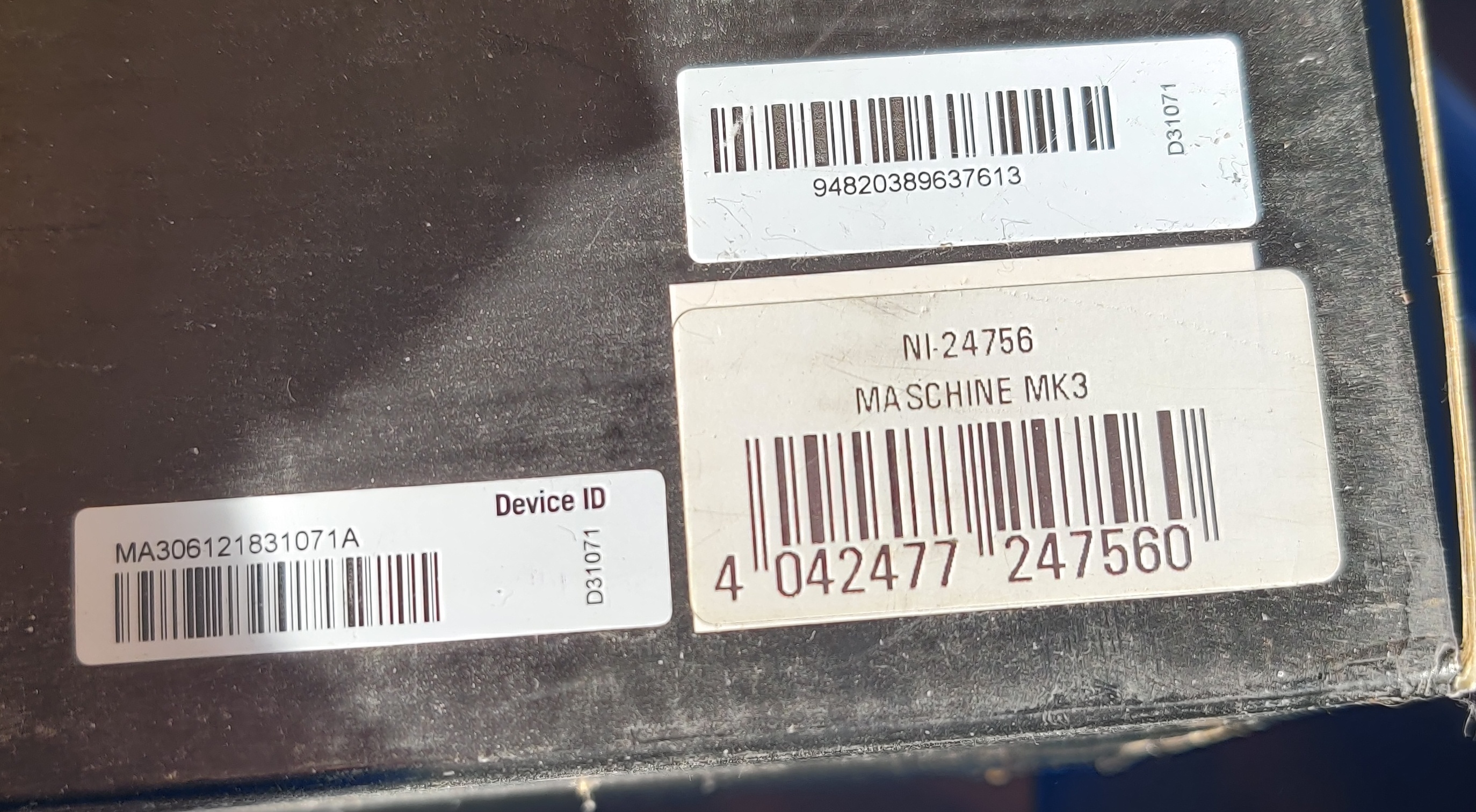 vends Maschine Mk3 + komplete upgrade 11 câbles accessoires