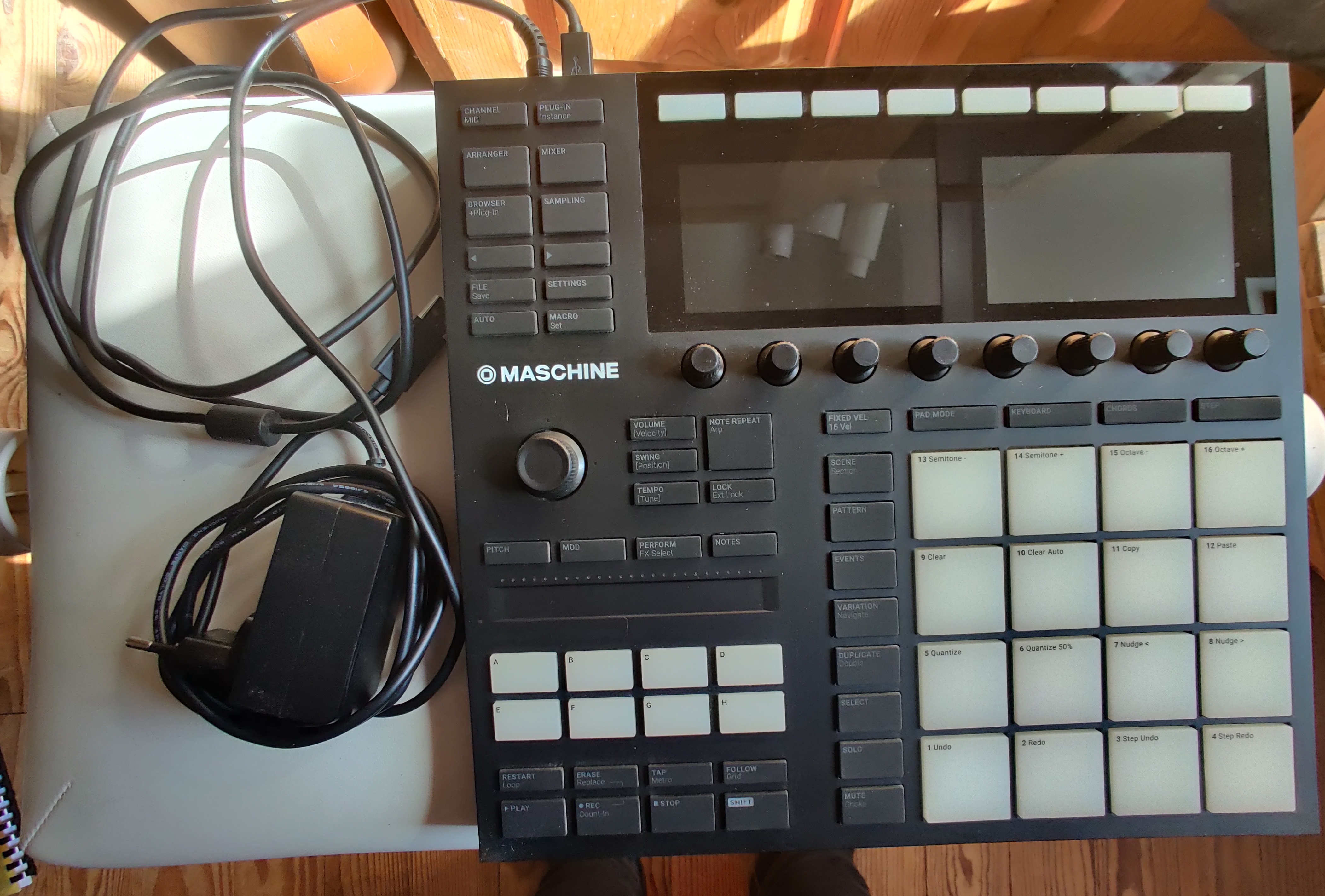 Native Instruments Maschine mk3 (67393)