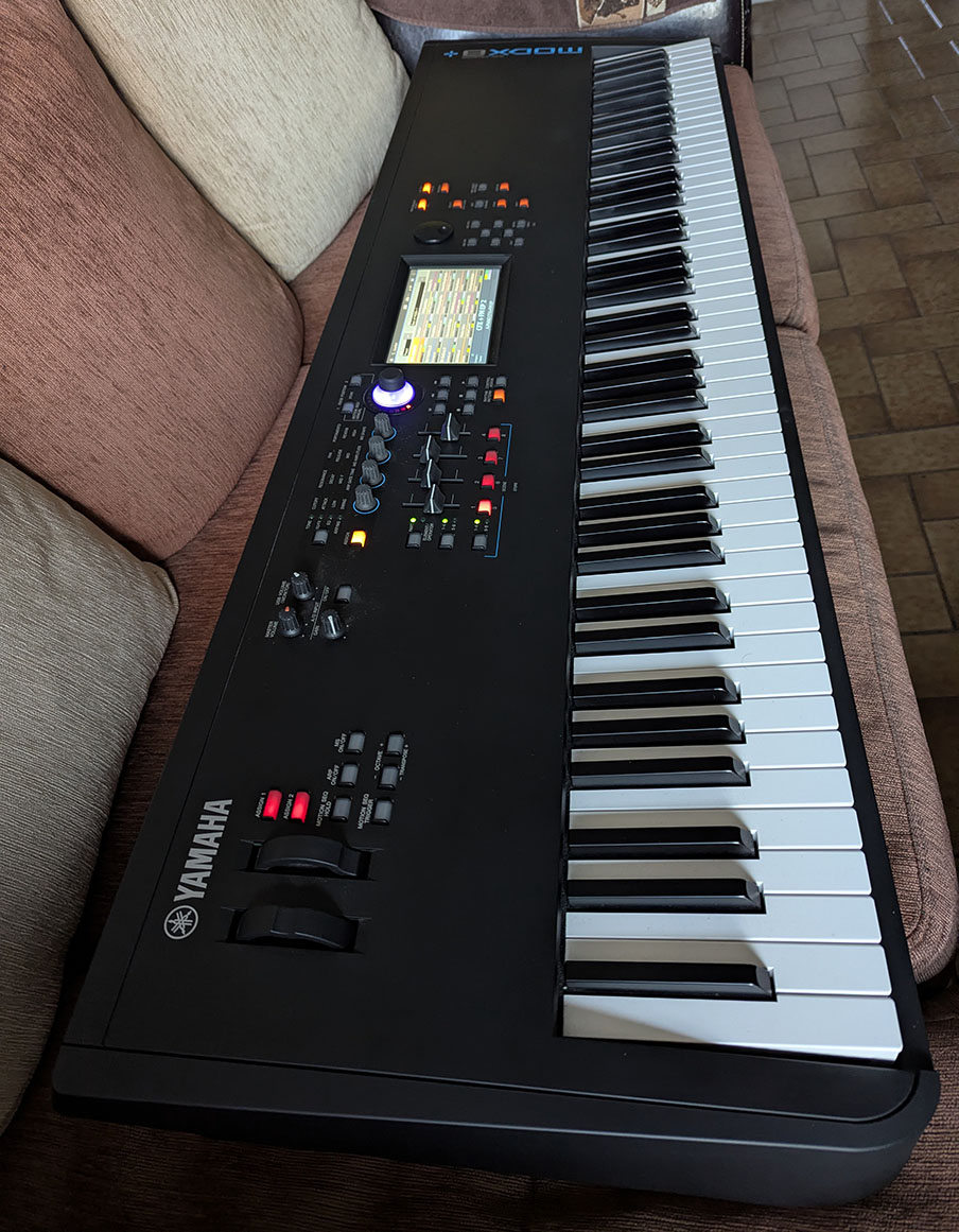 Vends Yamaha MODX 8+ avec bibliothèque de sons