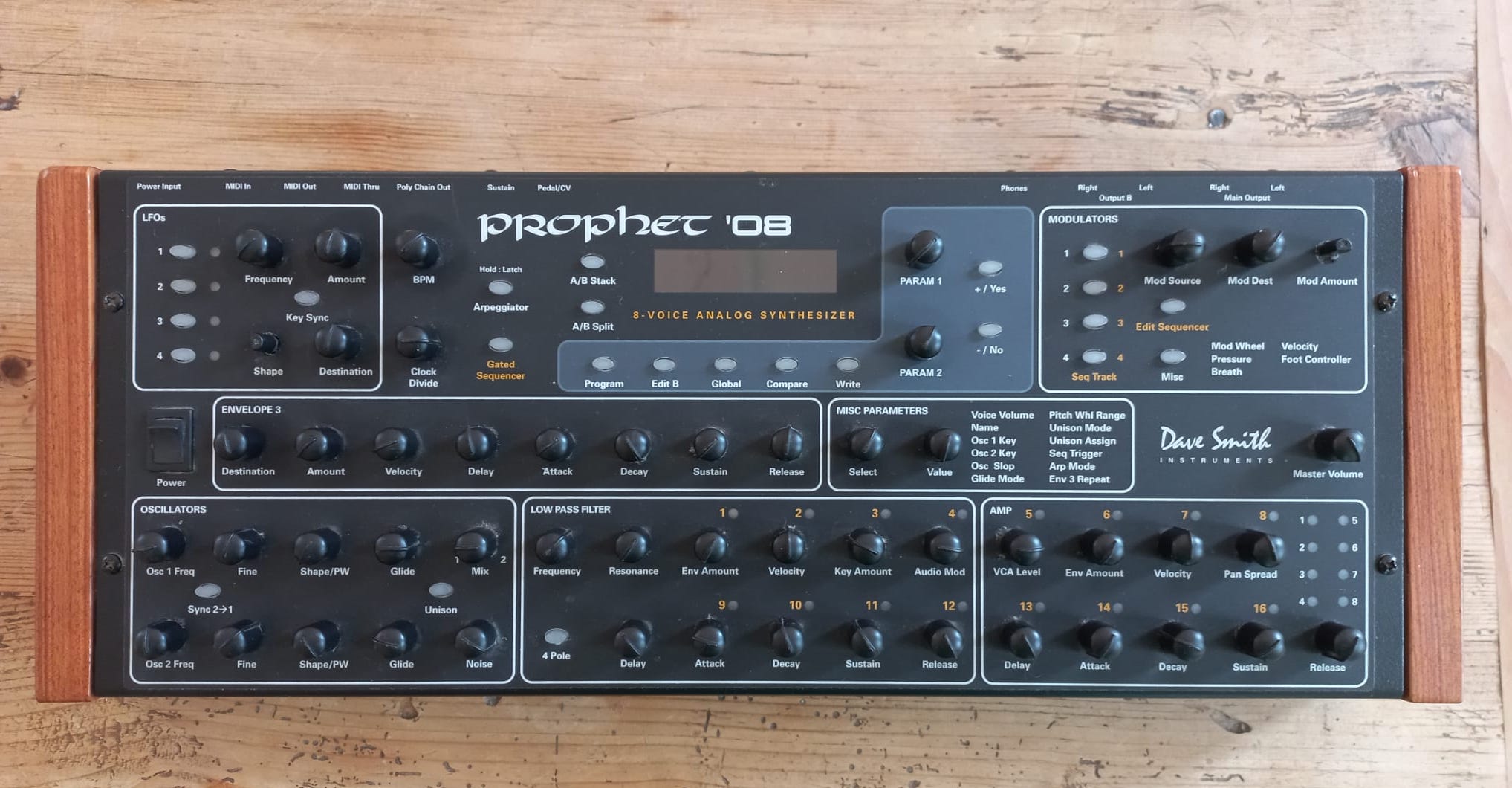 Dave Smith Prophet 08 Desktop – Synthé analogique – TB état
