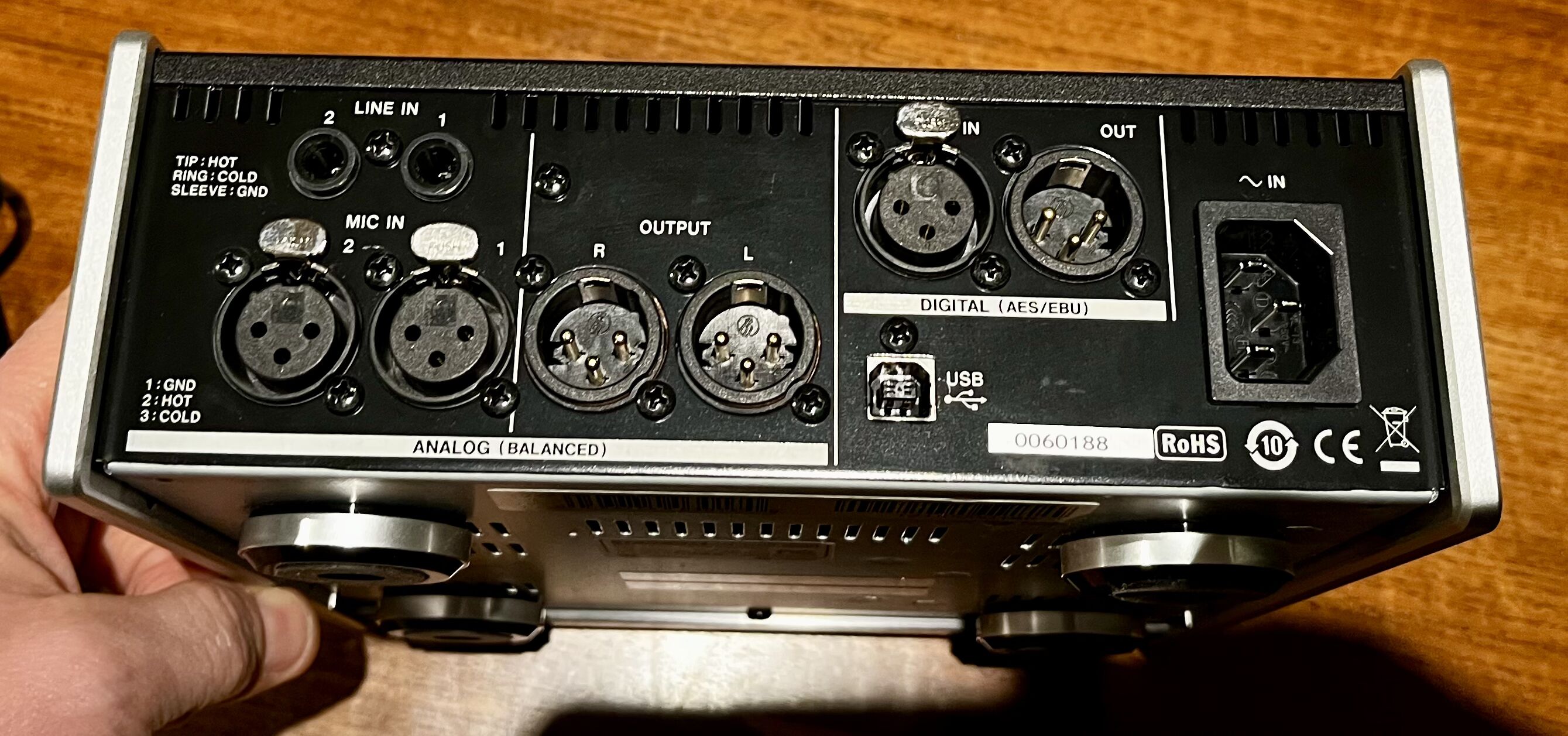Tascam UH-7000 (8273)