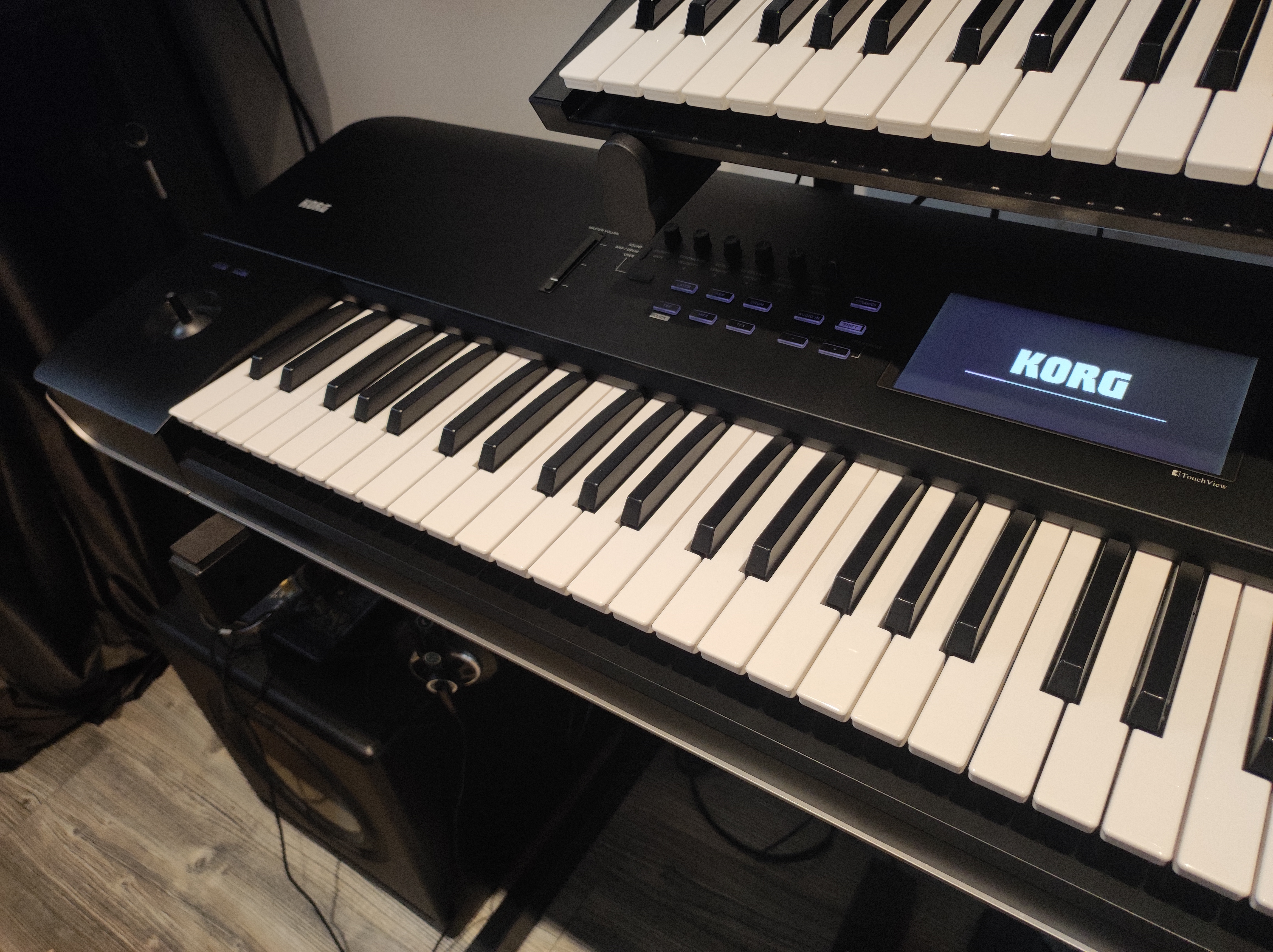 KORG NAUTILUS 73