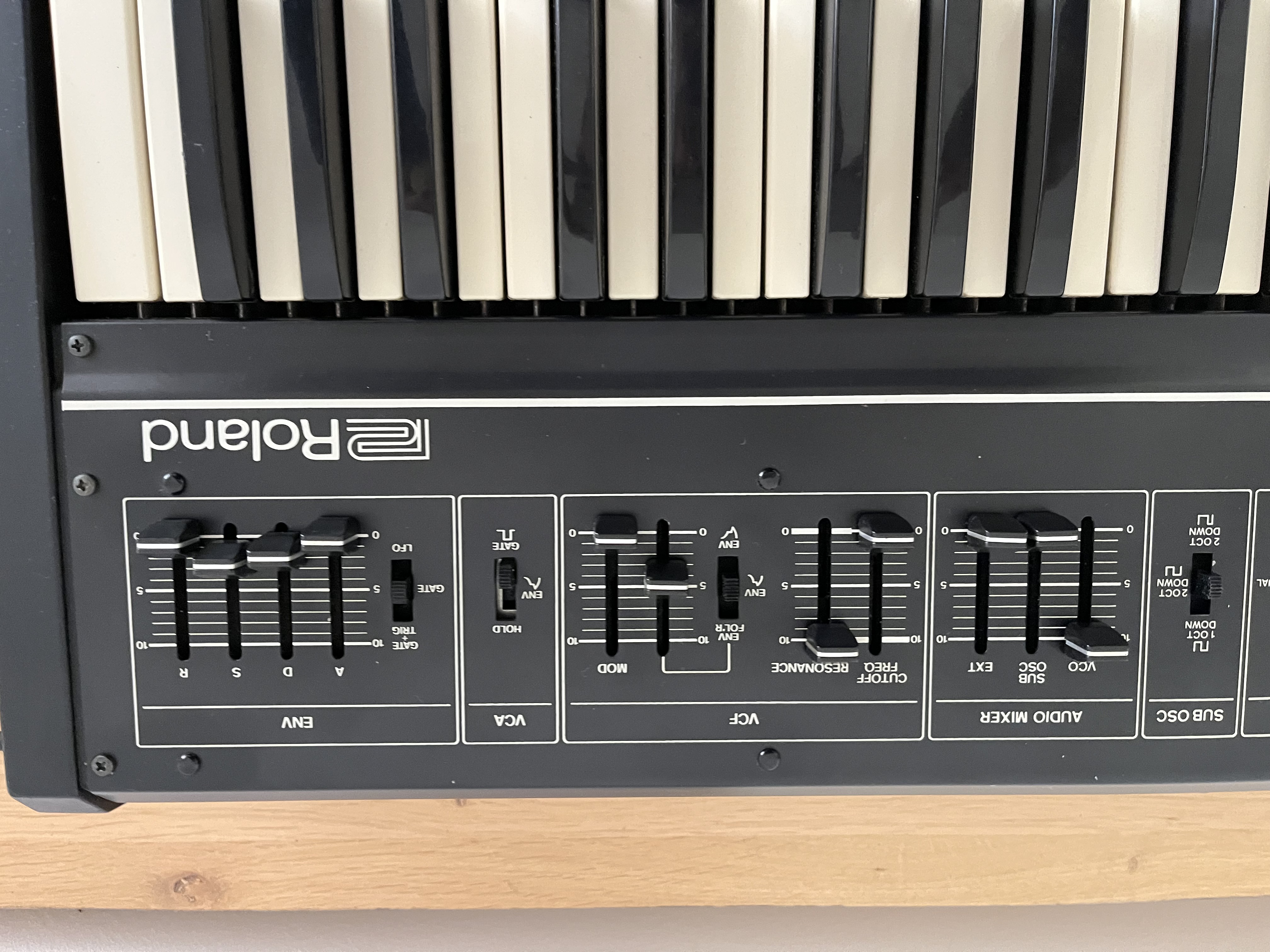 Roland SH-09 (21024)