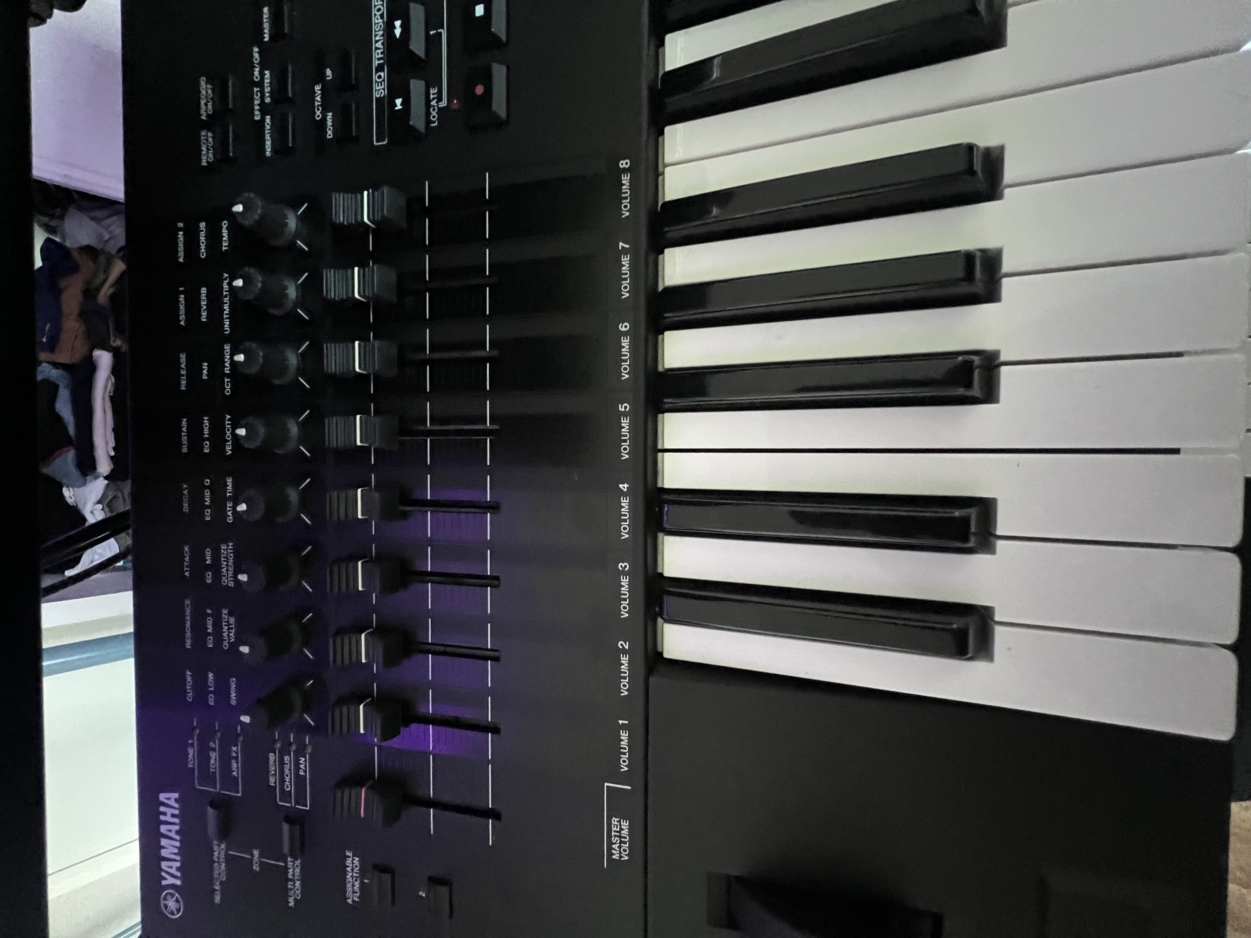 Vends YAMAHA MOTIF XF6 + carte FL512