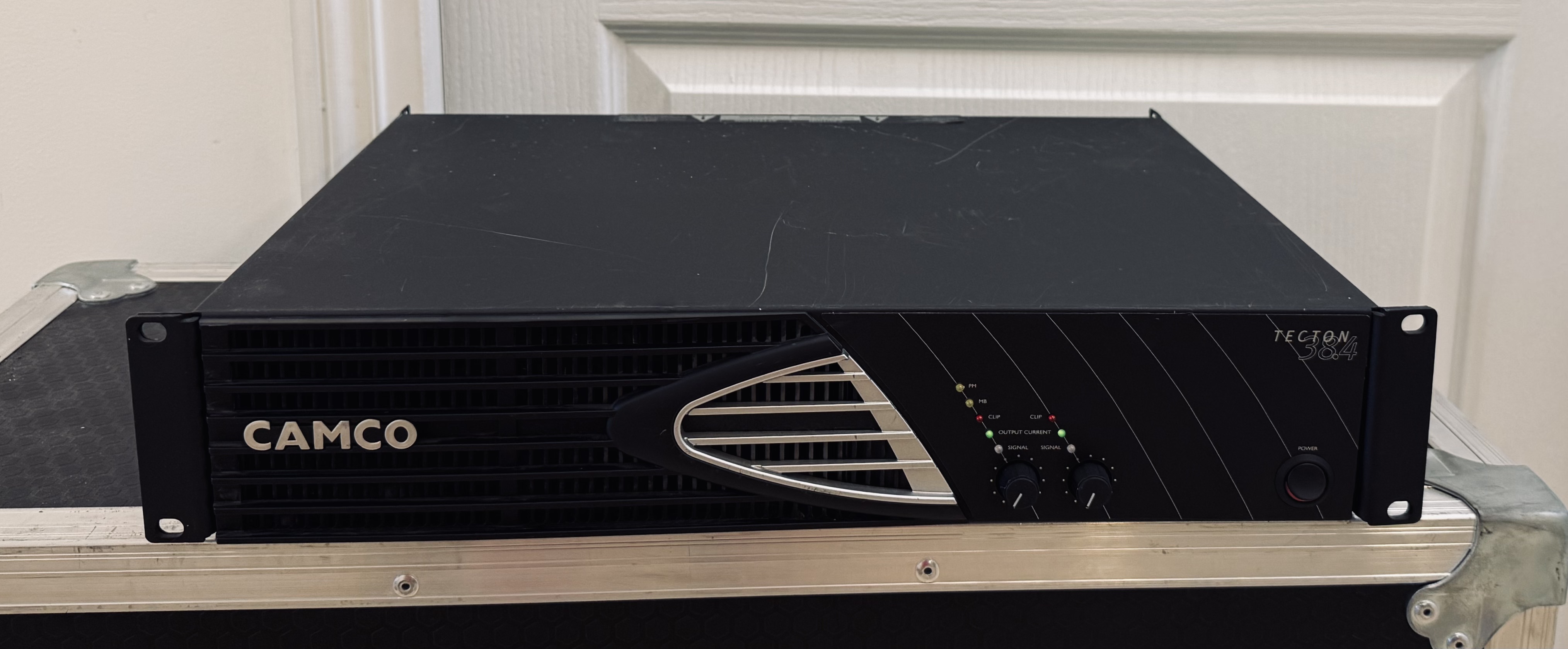 CAMCO Tecton 38.4 en parfait état