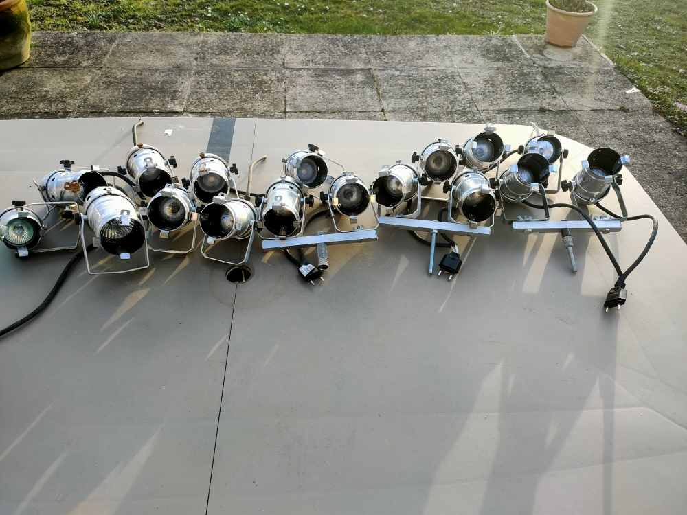 vends ce lot de projecteurs  PAR 20 