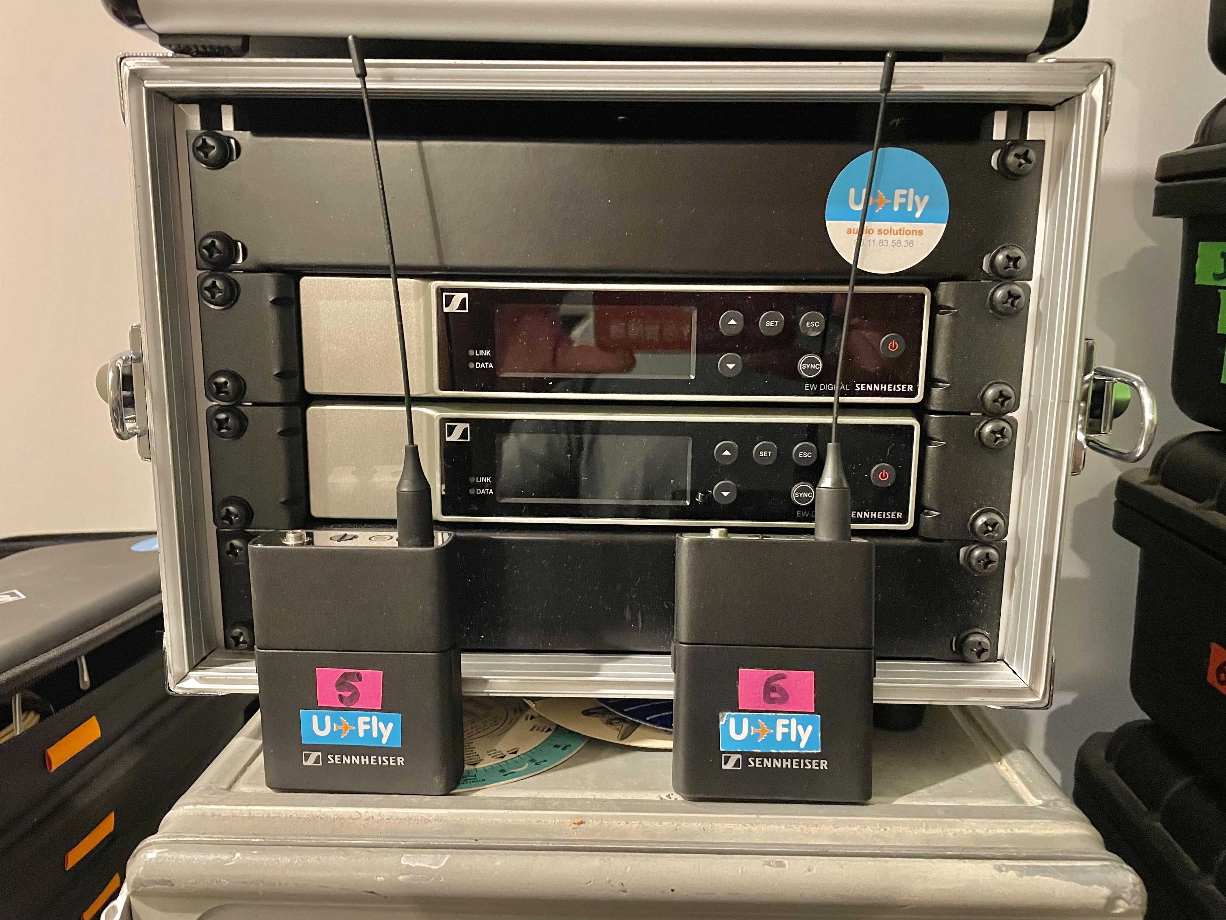 Vends ensemble Sennheiser EW-D (Q1-6) avec 2 serres têtes HSP2