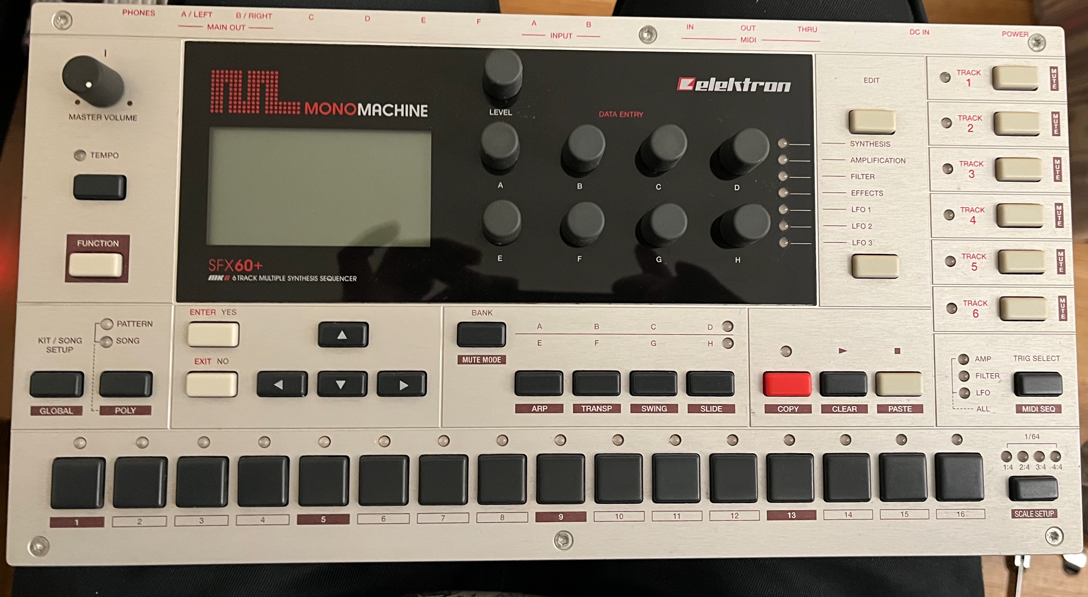A vendre Elektron Monomachine SF60 + Mk2