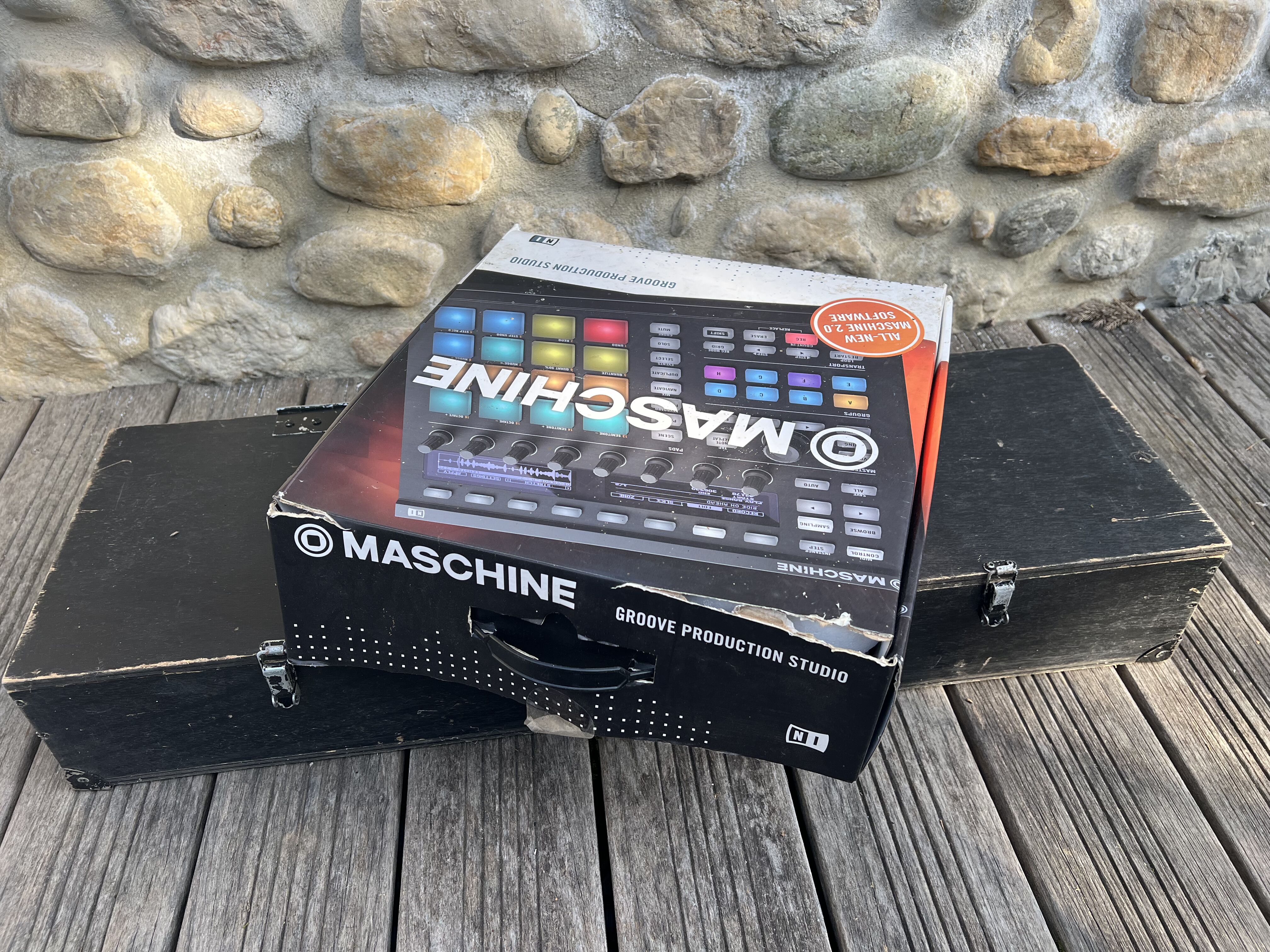 Native Instruments Maschine MK1 – contrôleur MAO / beatmaking – boîte d’origine