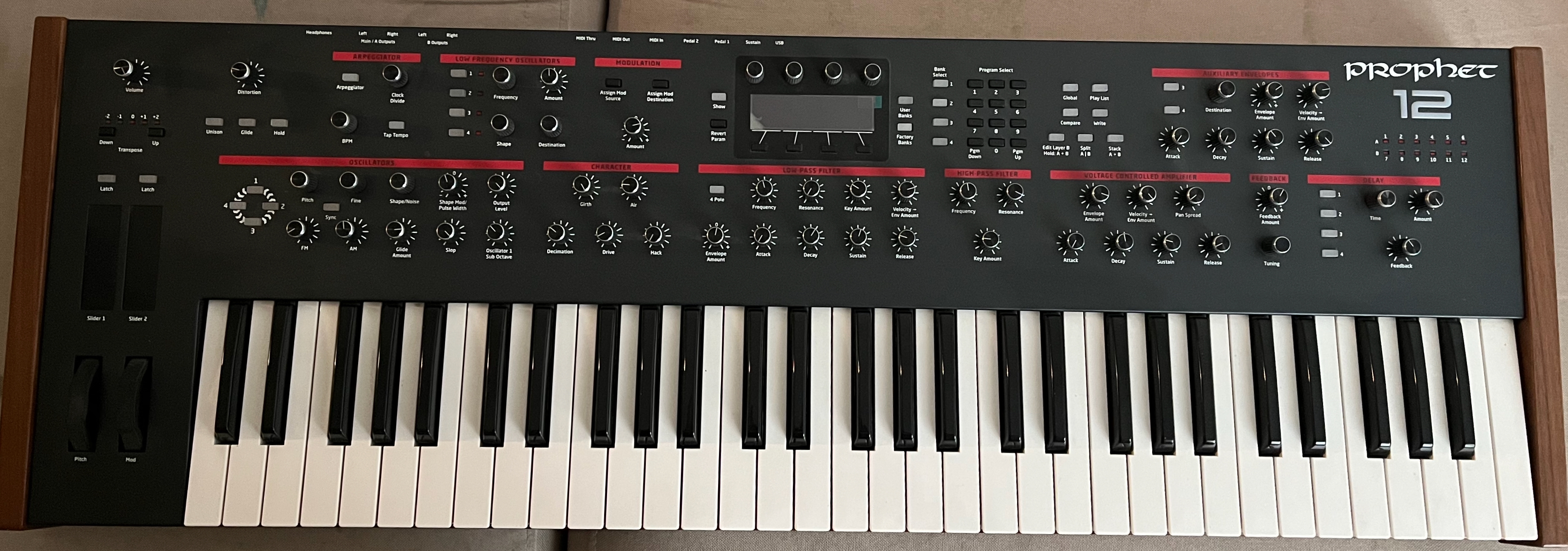 A vendre Dave Smith Instruments Prophet 12