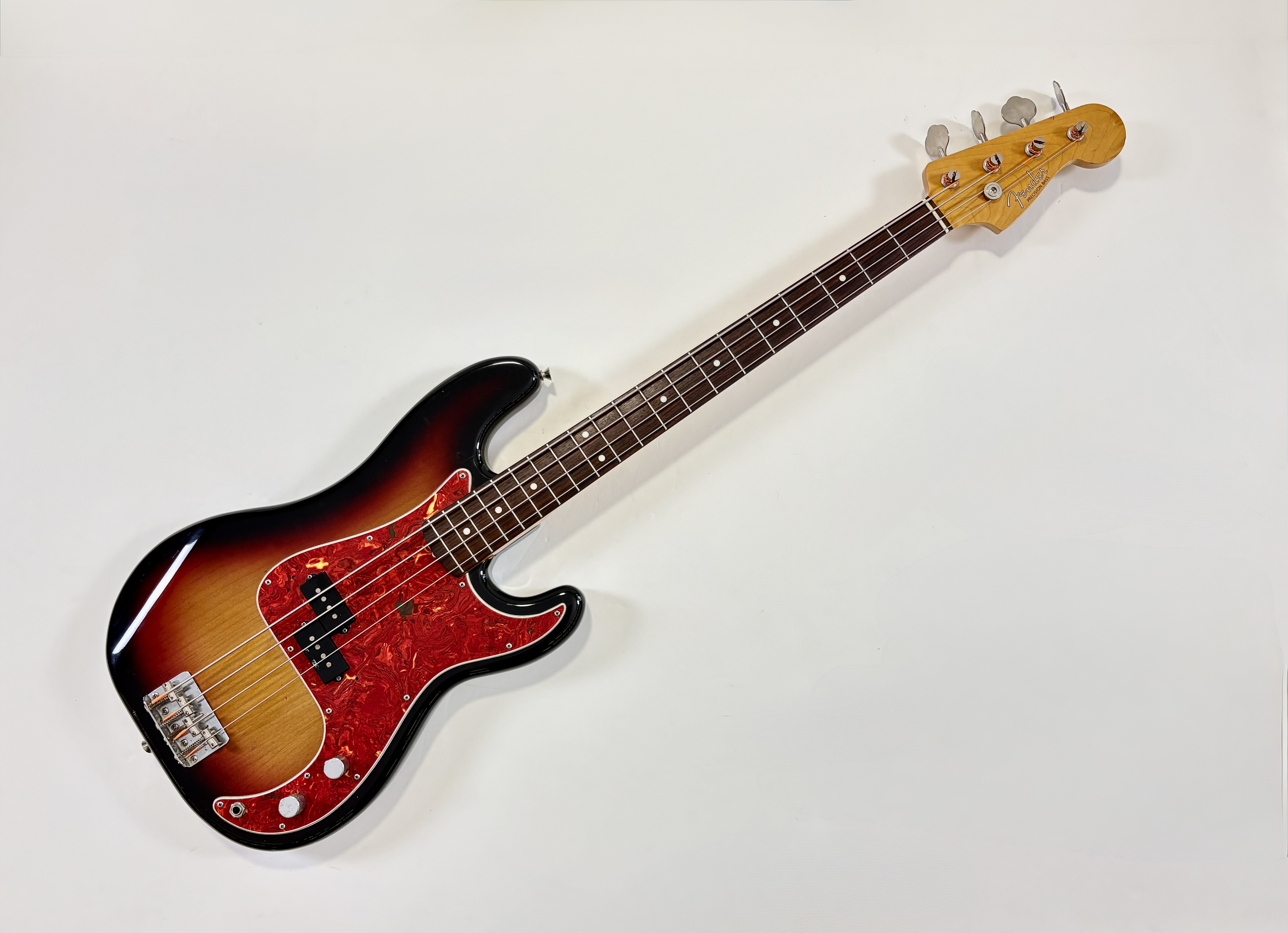 Fender Precision Bass 1997-1998 Sunburst crafted in Japan