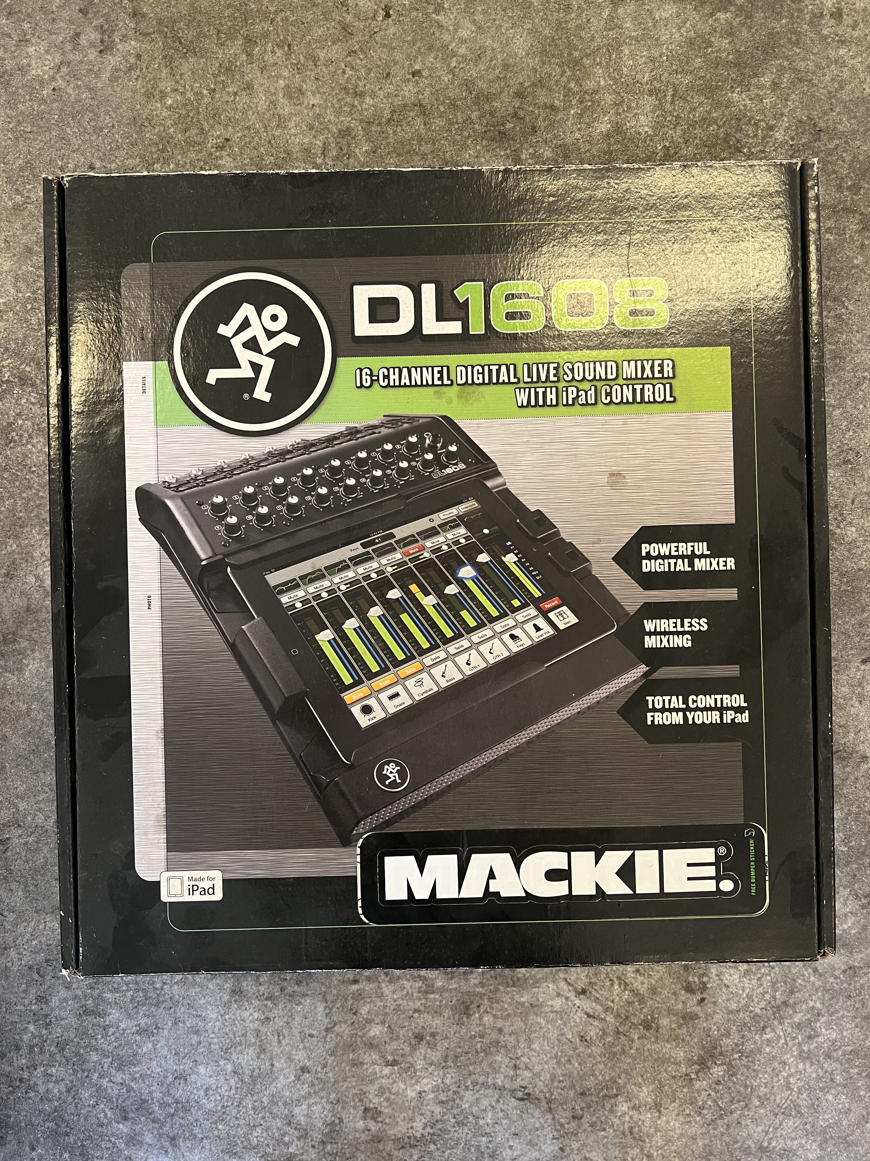 CONSOLE SON MACKIE DL1608
