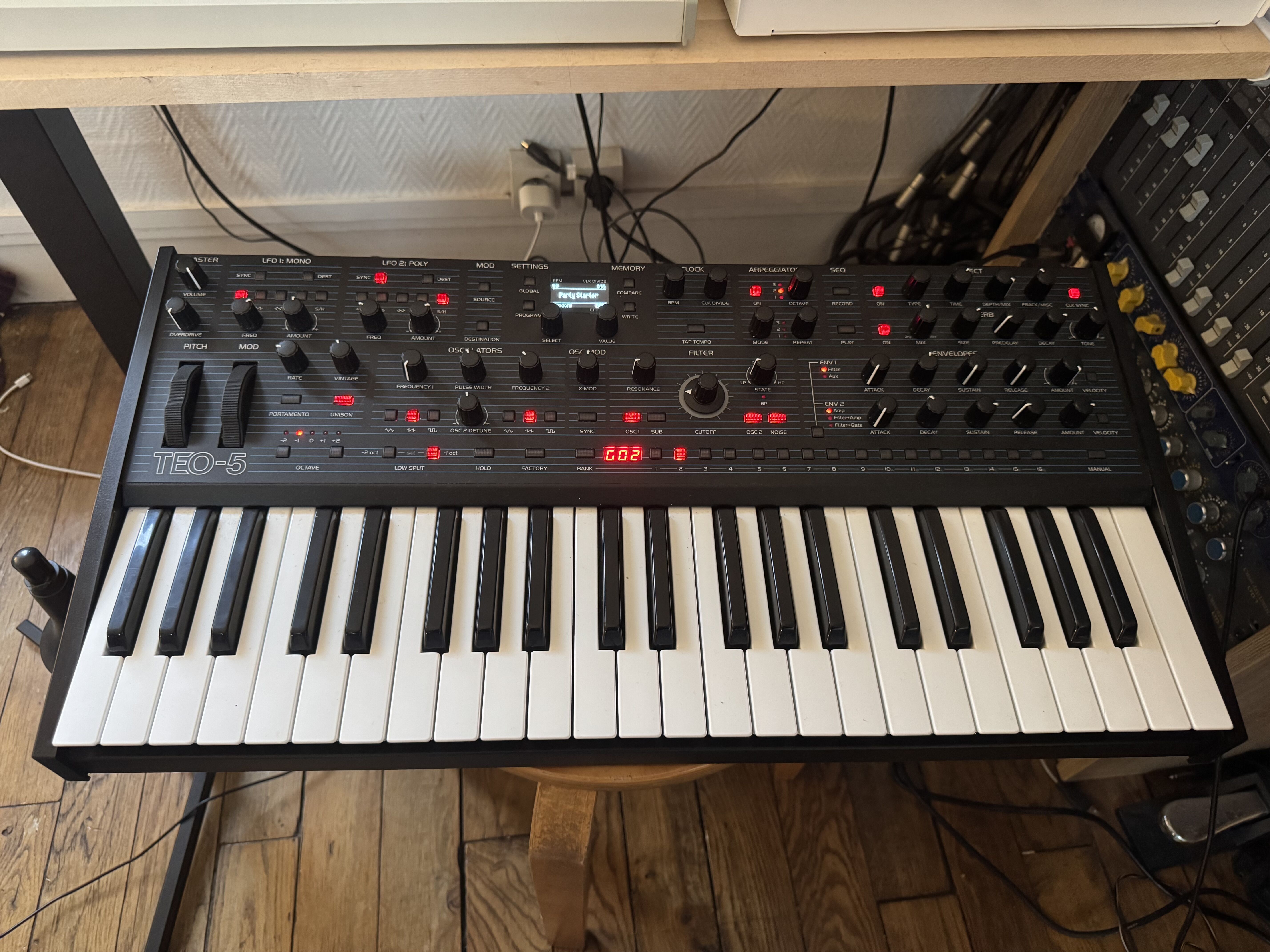 TEO 5 Oberheim + packs Sons