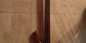 VDS basse fretless Acajou état neuf avec sangle et housse 95 euros