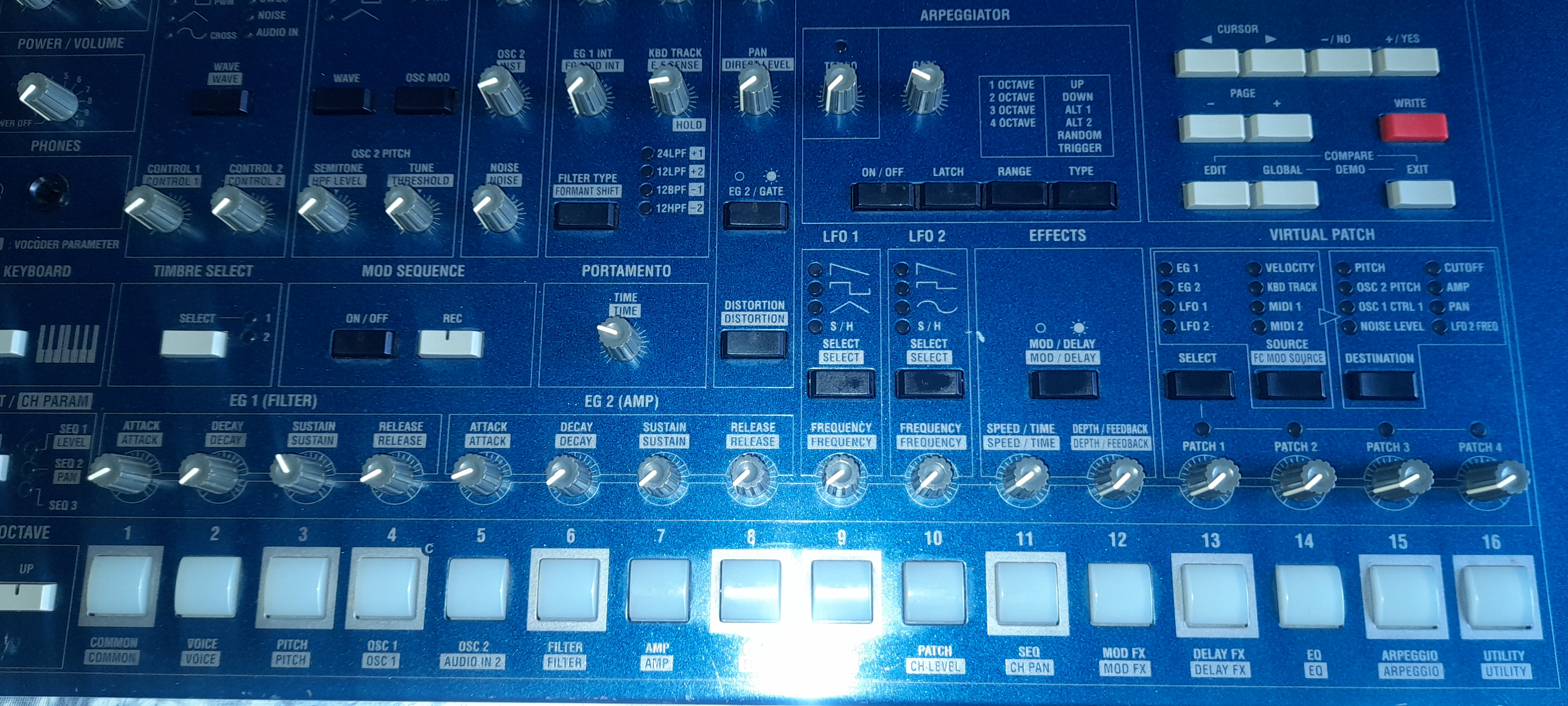 Vends KORG MS2000R 