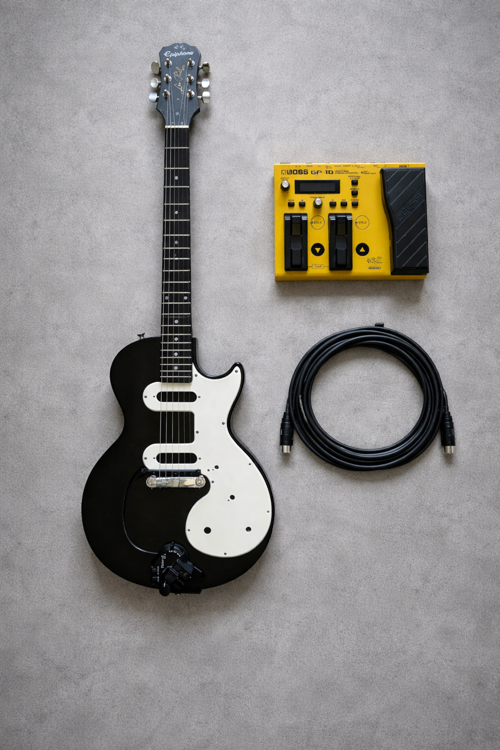 Guitare MIDI Roland GK-3 + BOSS GP-10 + câble 13 broches + housse (comme neuf)