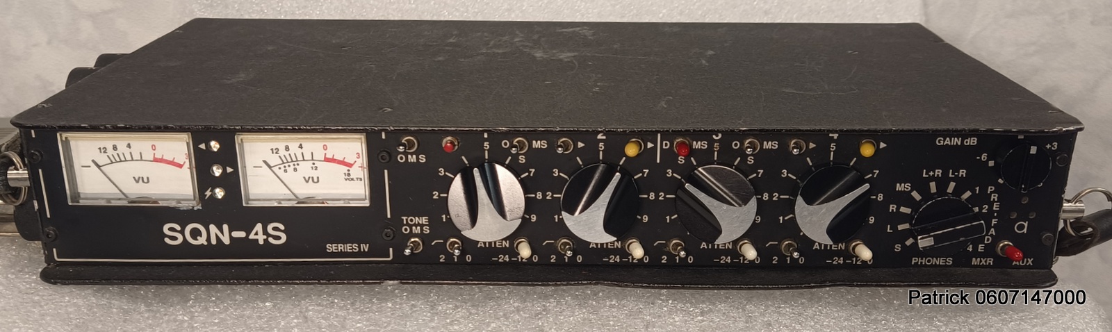 Vend mixette SQN-4S Serie IV bon état de fonctionnement. Câble de liaison spiralé