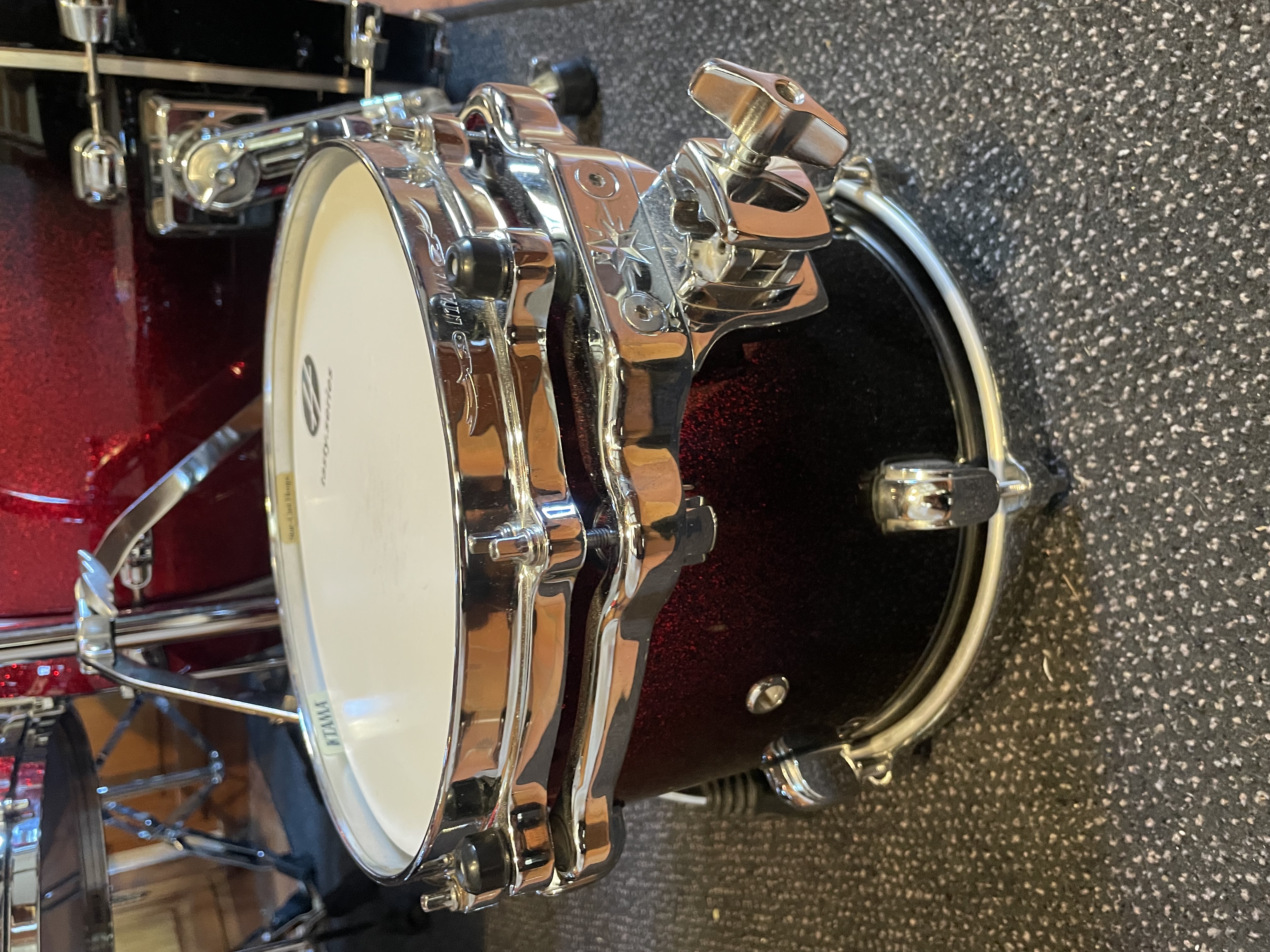 CAED4C41-6069-40FD-A913-10BB2AD0C85A