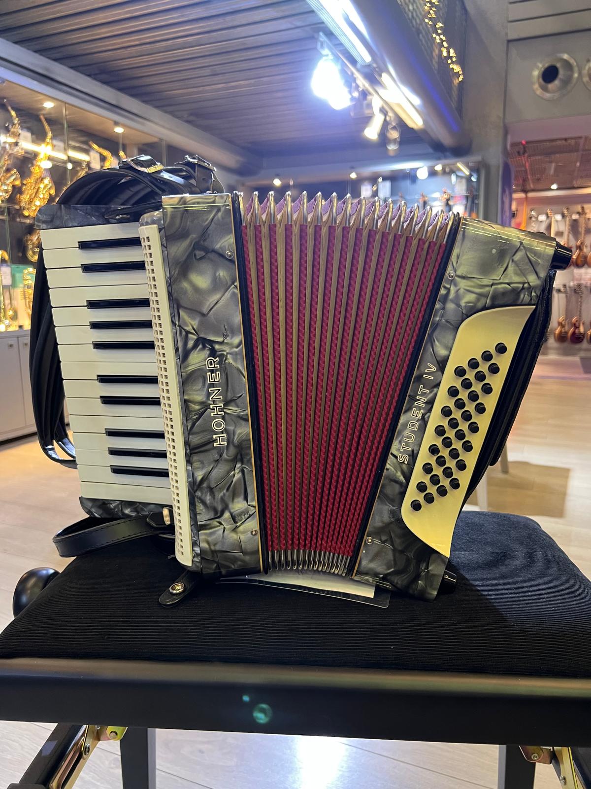 Vends accordéon Honner Student 4