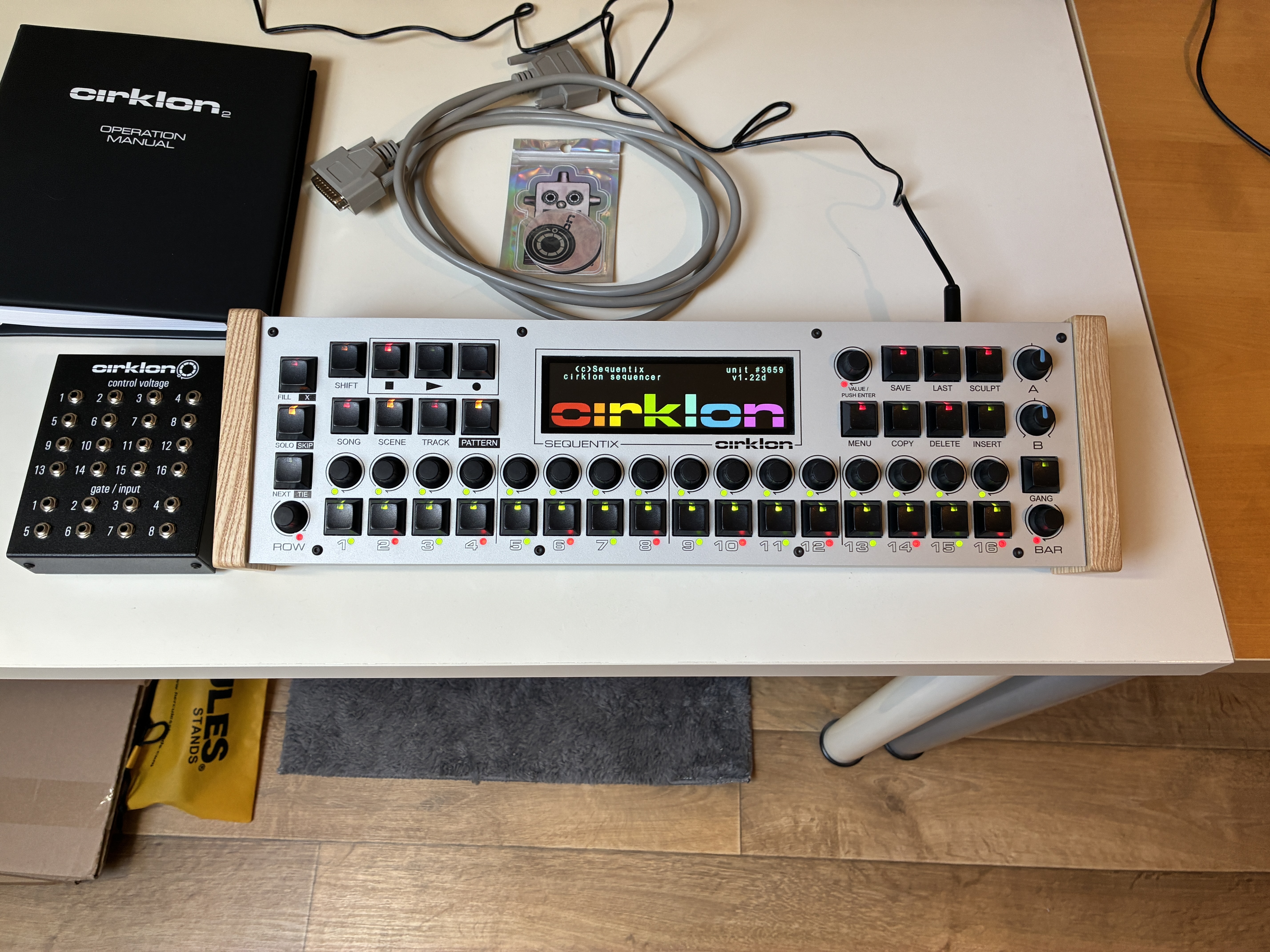 Vends Sequentix Cirklon V2 NEUF CVIO/desktop breakout box 3.5mm/cable 2M