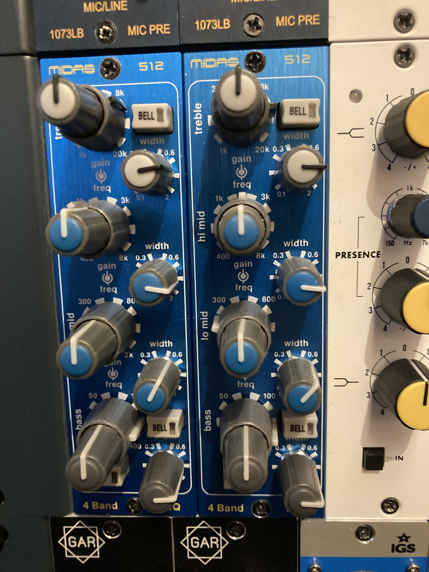 vends PAIRE d'EQ Midas 512 (format 500)