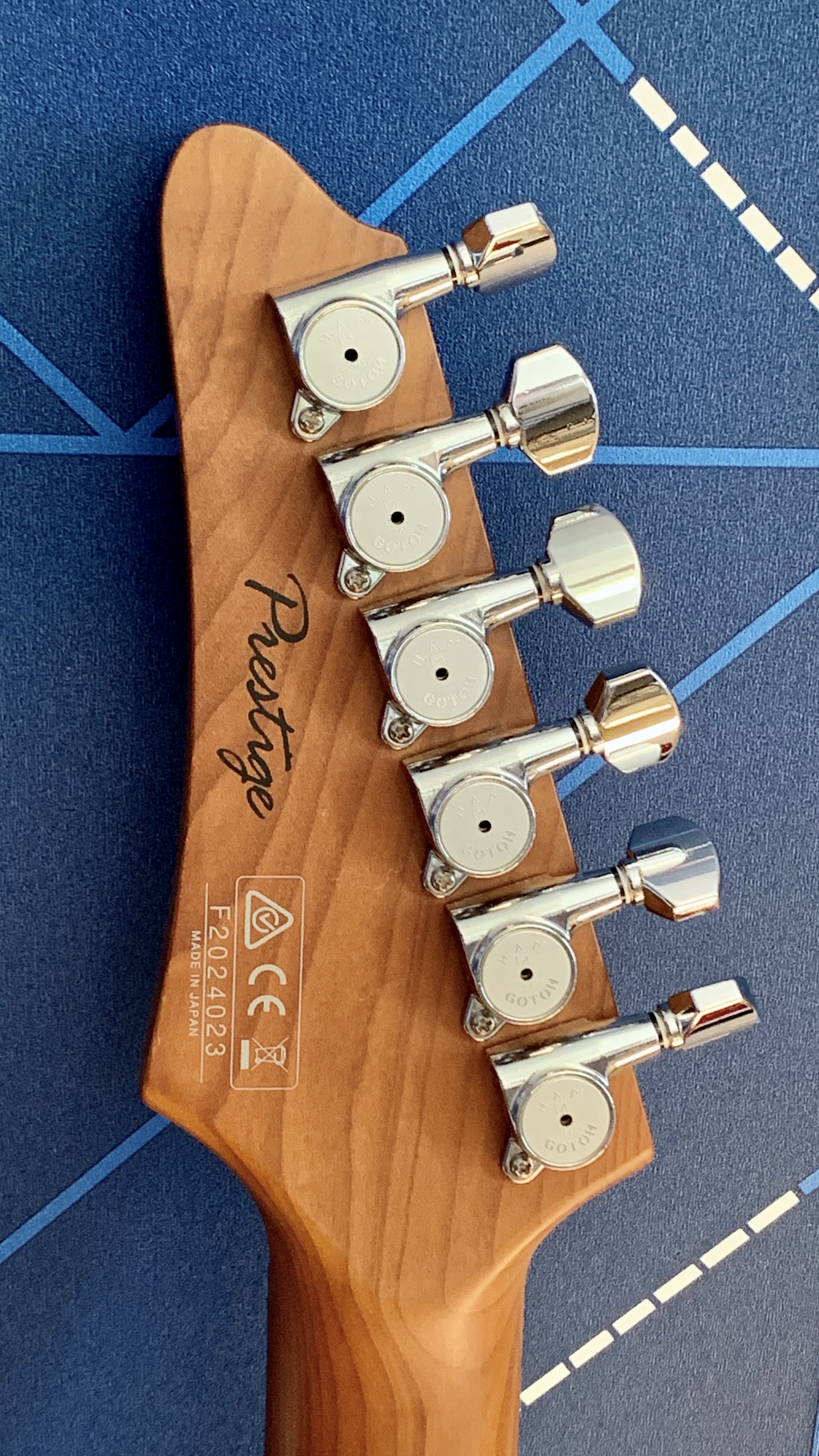 Ibanez AZ2204B Prestige (40622)