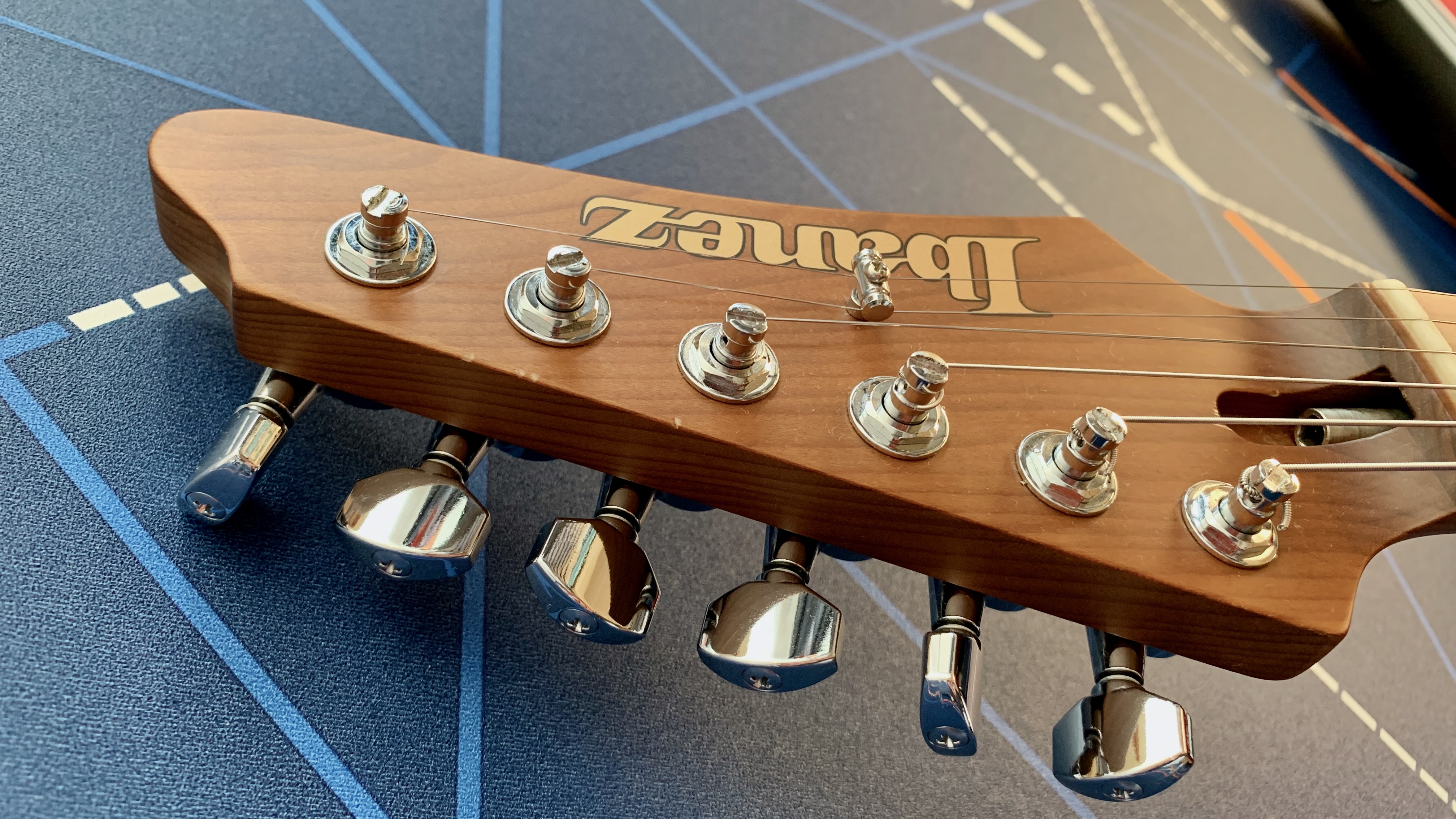 Ibanez AZ2204B Prestige (3532)