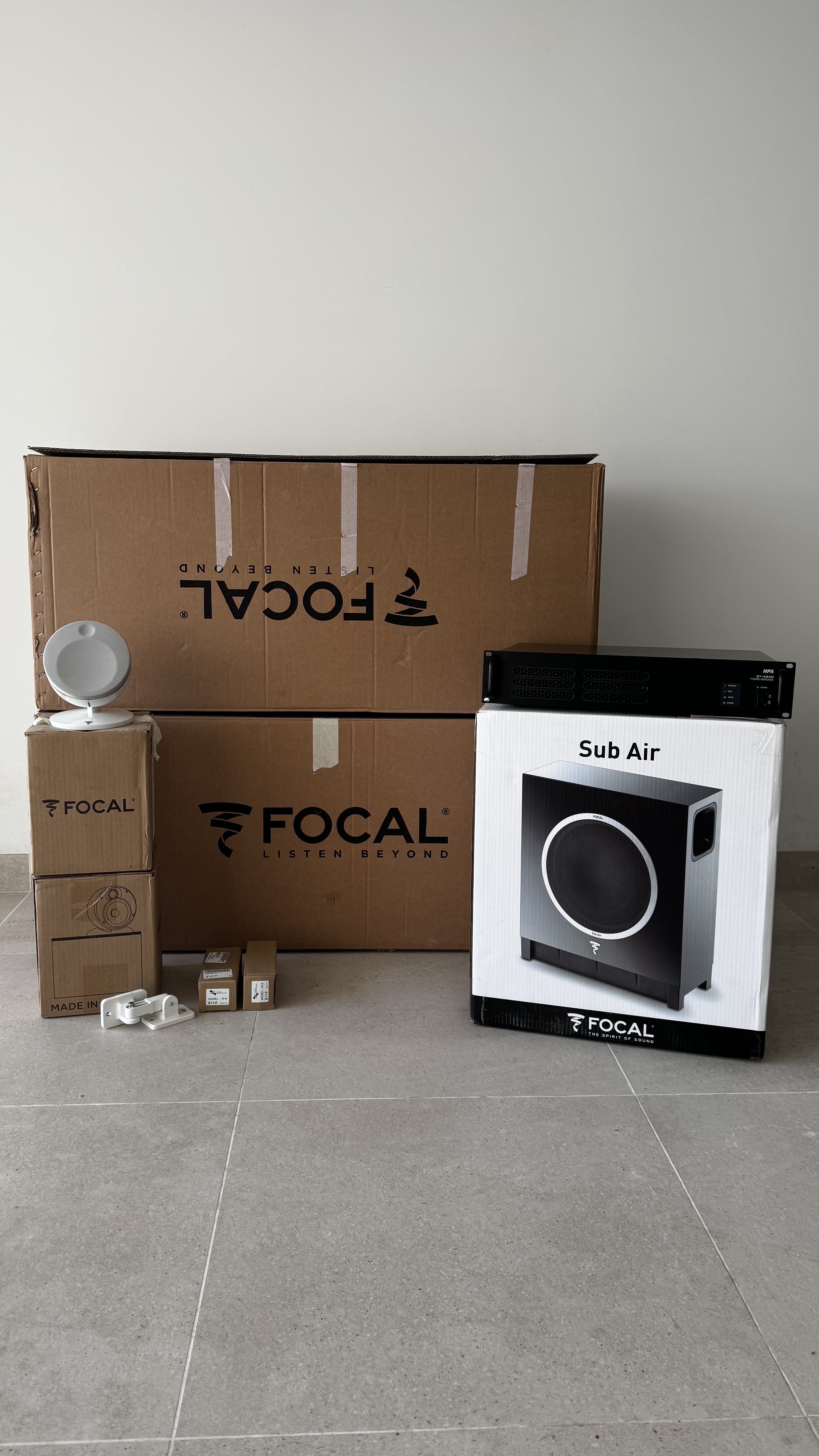 Vend home cinéma Focal 5.1 neuf (Dôme Flax + Chora 816)