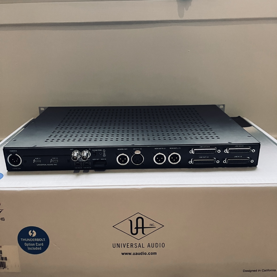 Universal Audio Apollo 16 (8305)