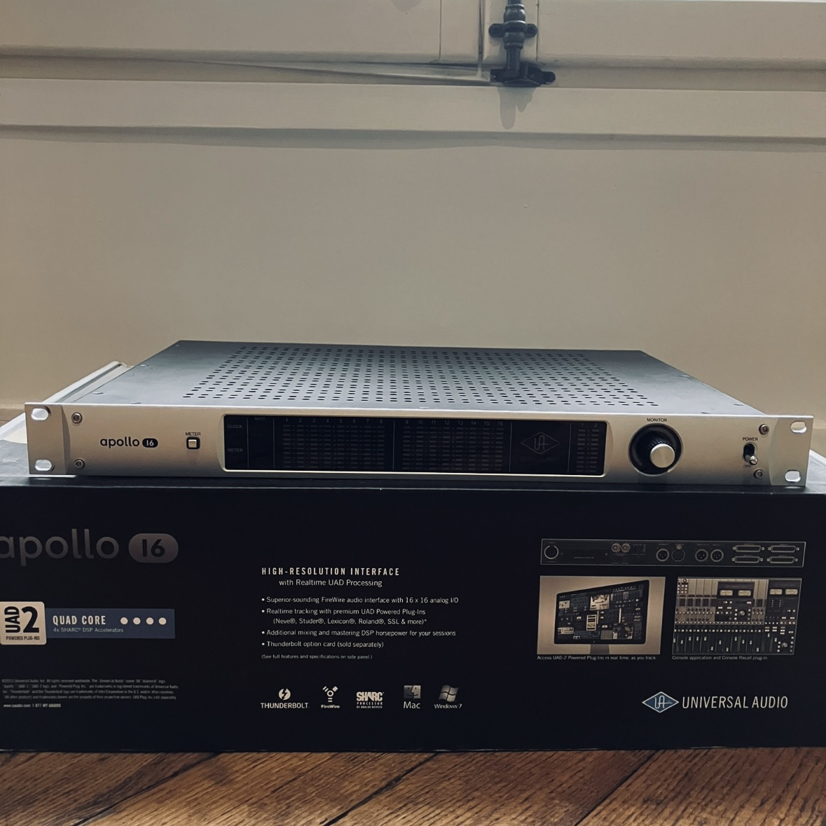 Universal Audio Apollo 16 (62005)