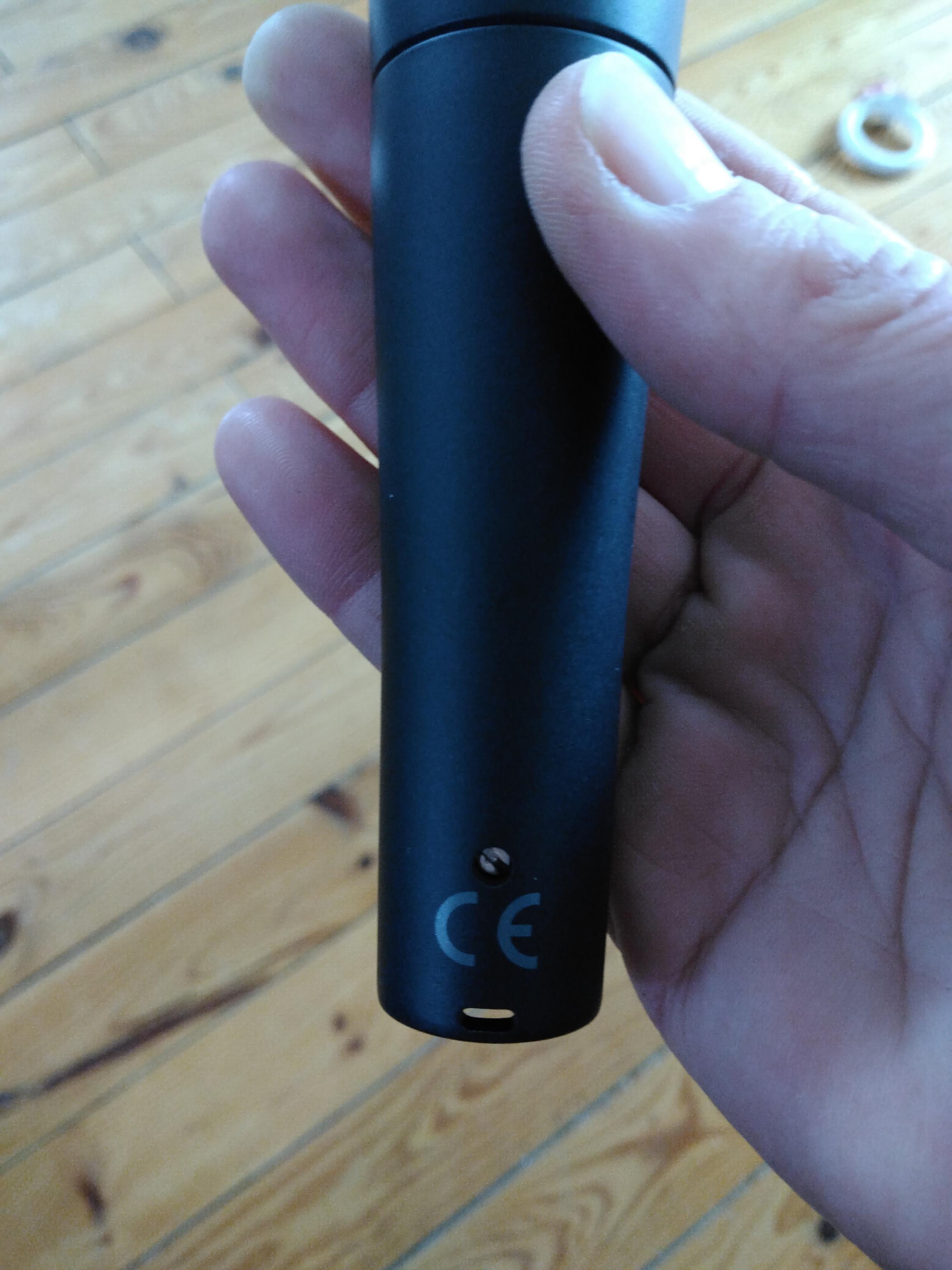 Vends Micro Shure SM58 neuf + pince + housses + boite d'origine + 1 Grille neuve en spare