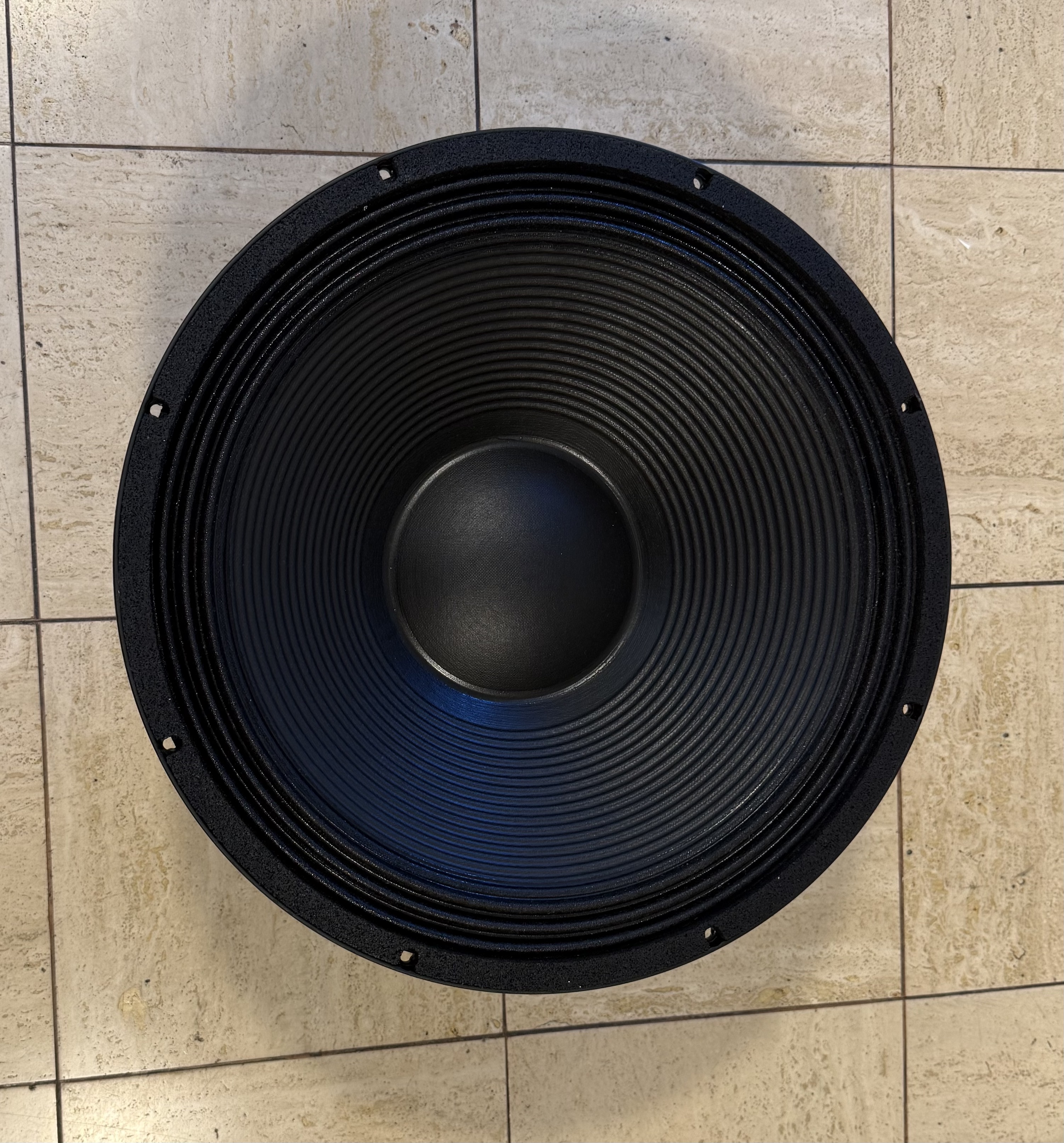 Haut-parleur de basse Nexo LS 18 état neuf