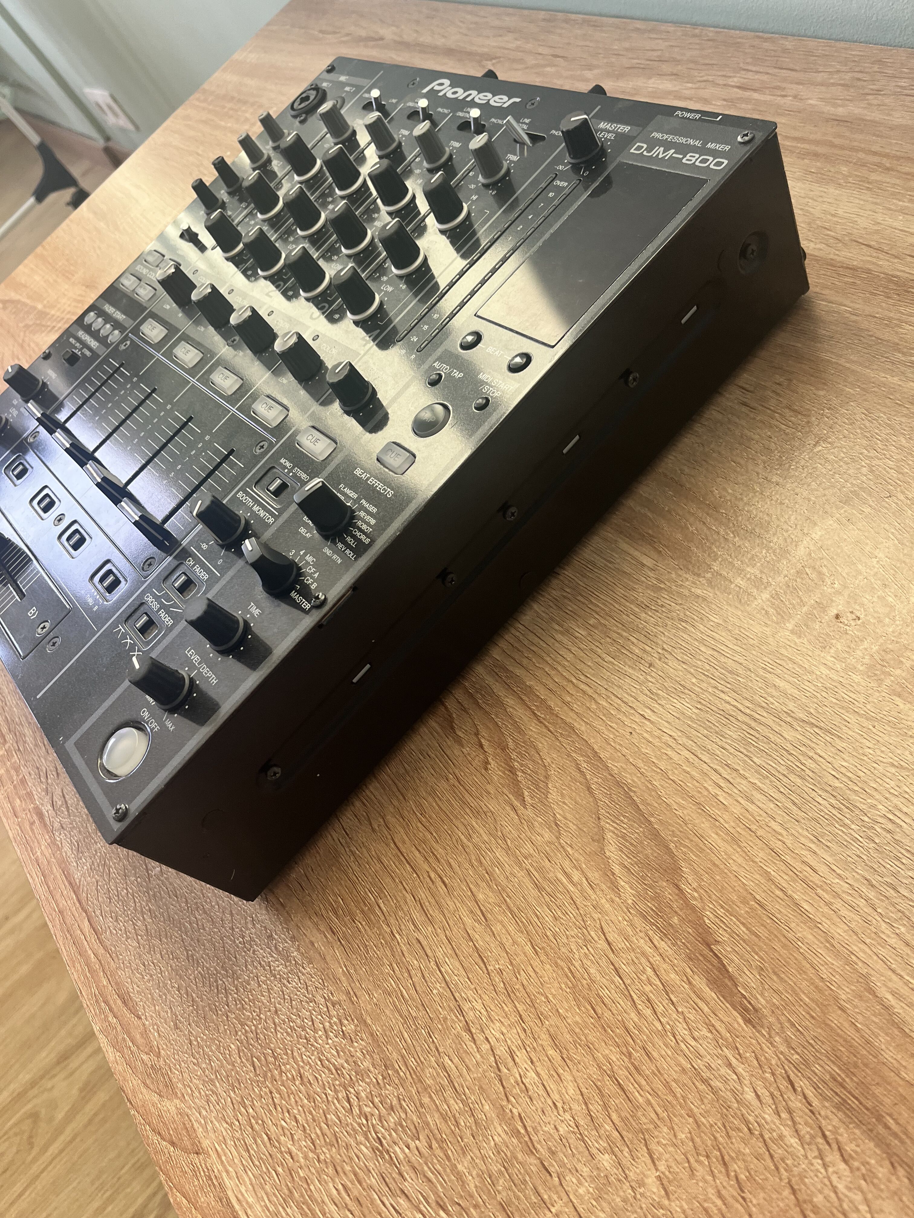 Pioneer DJM-800 (39927)