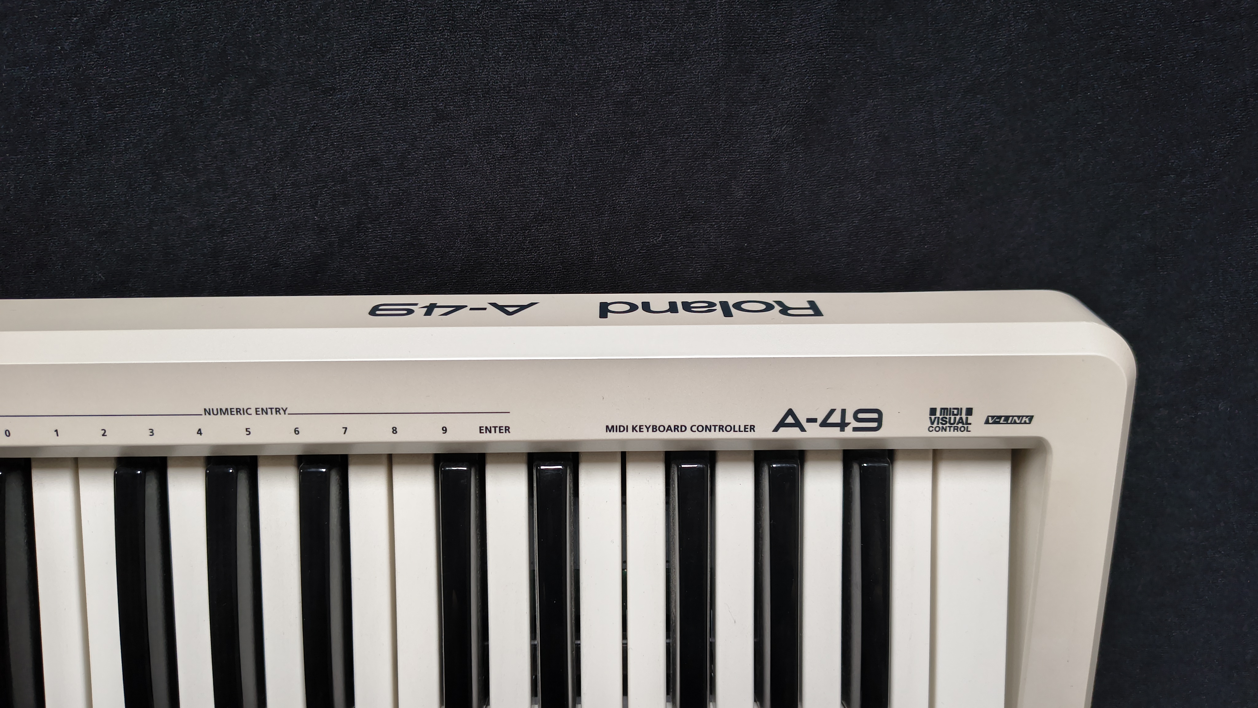 roland-03