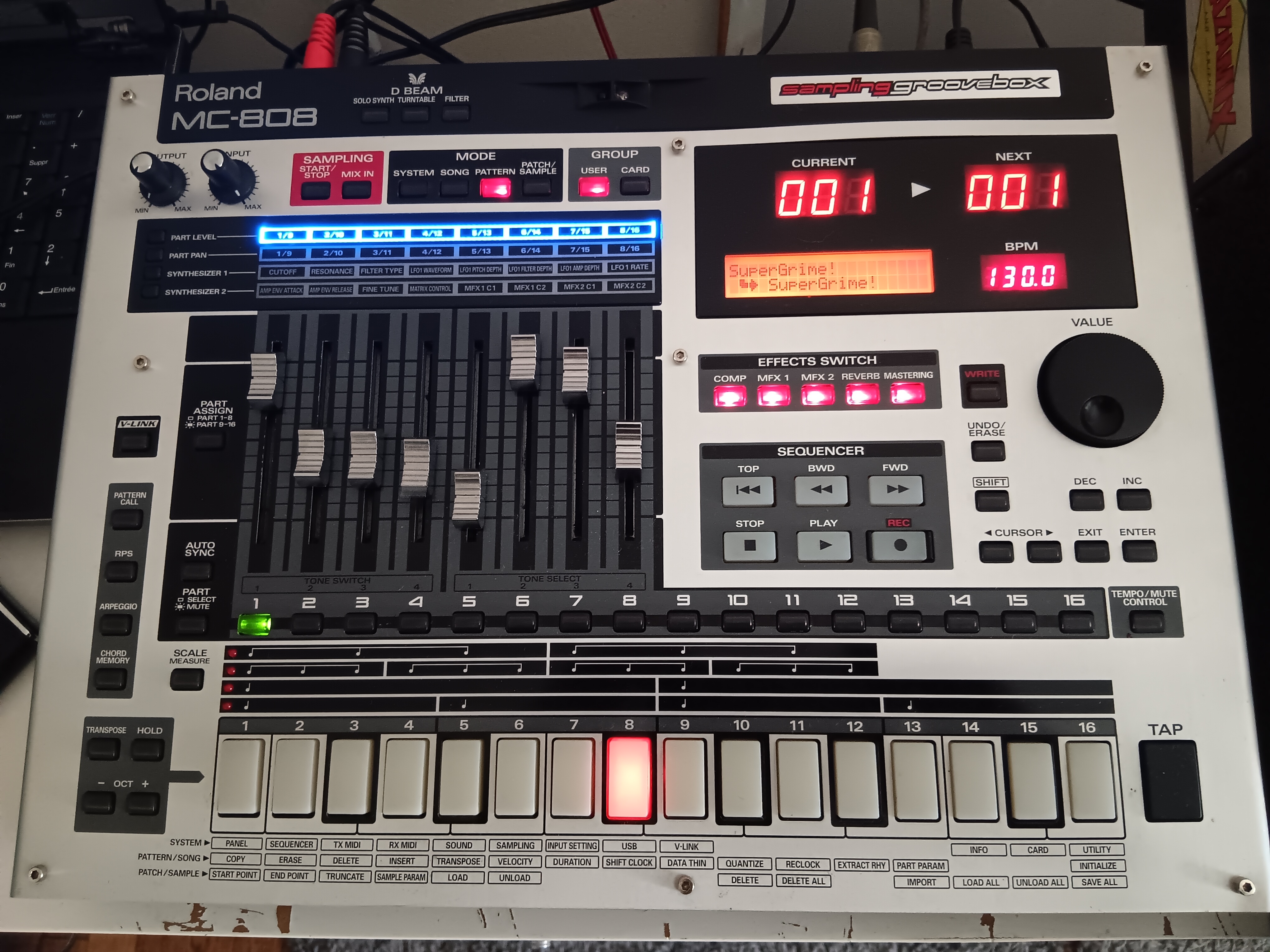 Vends Roland MC-808 Sampling groovebox " full options "