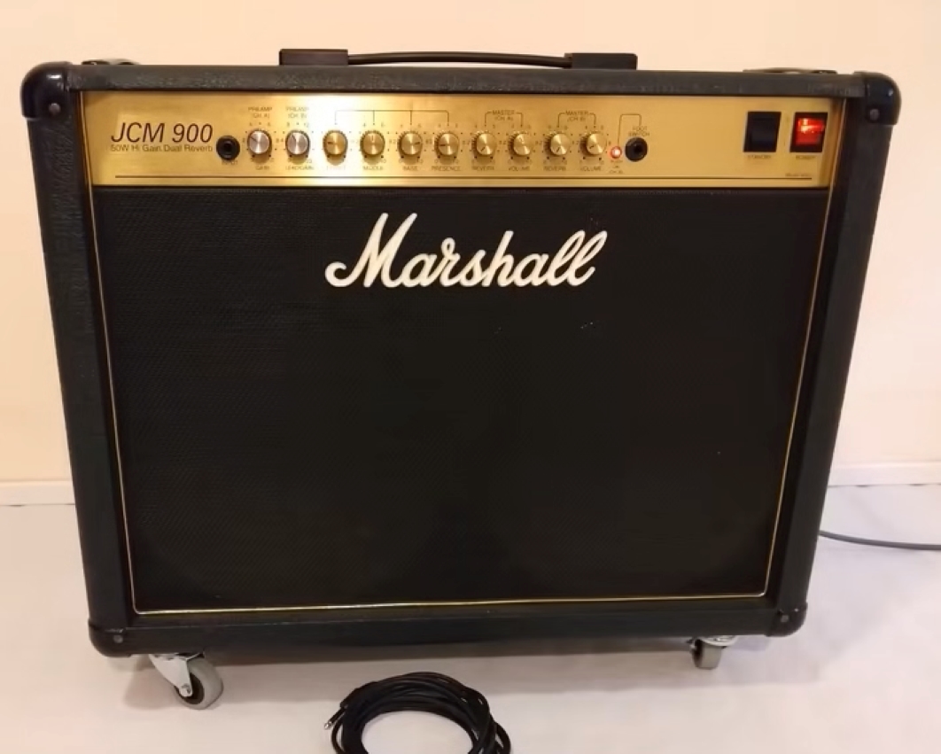 Marshall JCM 900 100W 4502 2x12" combo (années 1990)