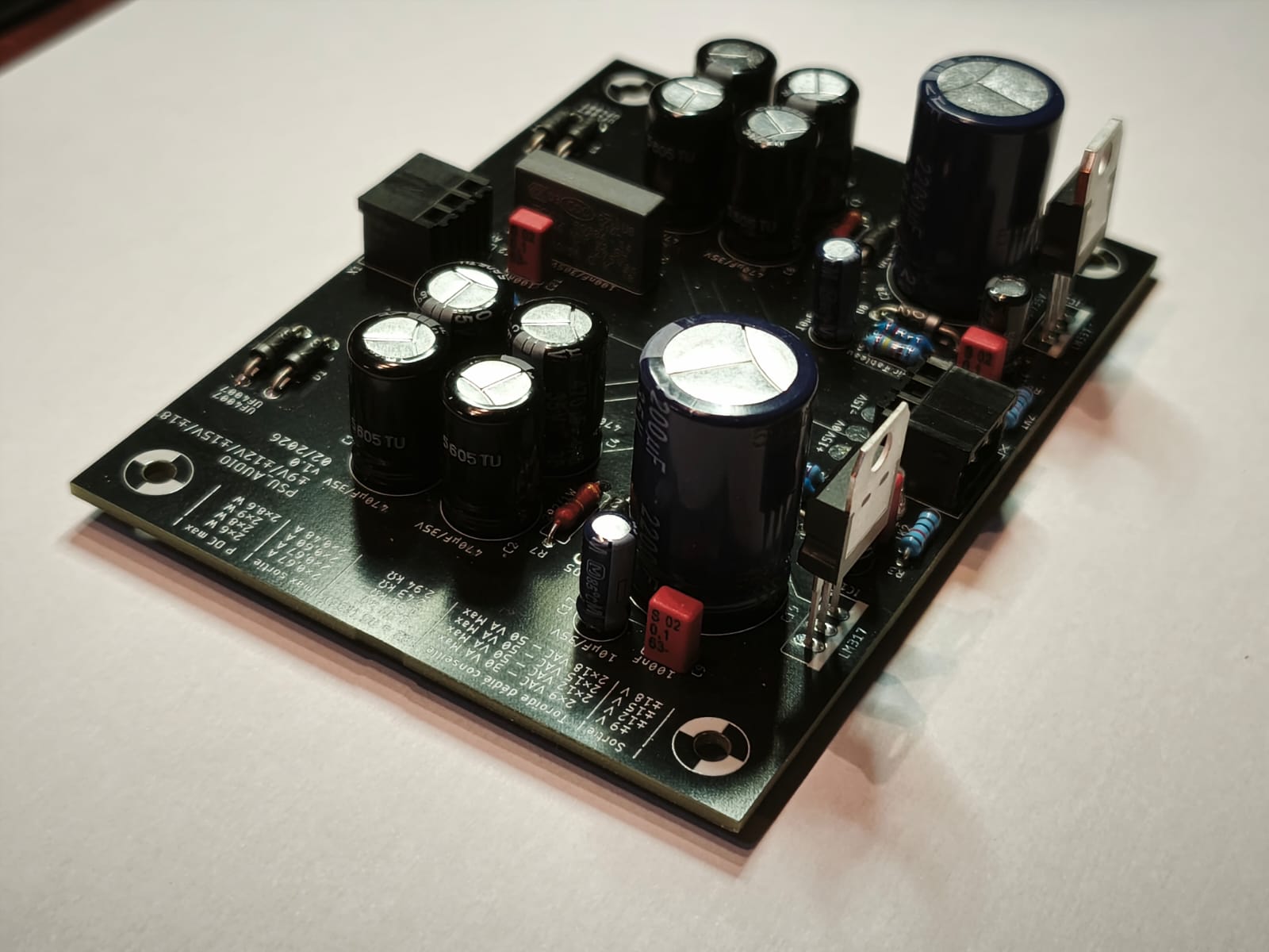 Alimentation symétrique linéaire ±9V, ±12V, ±15V, ±18V