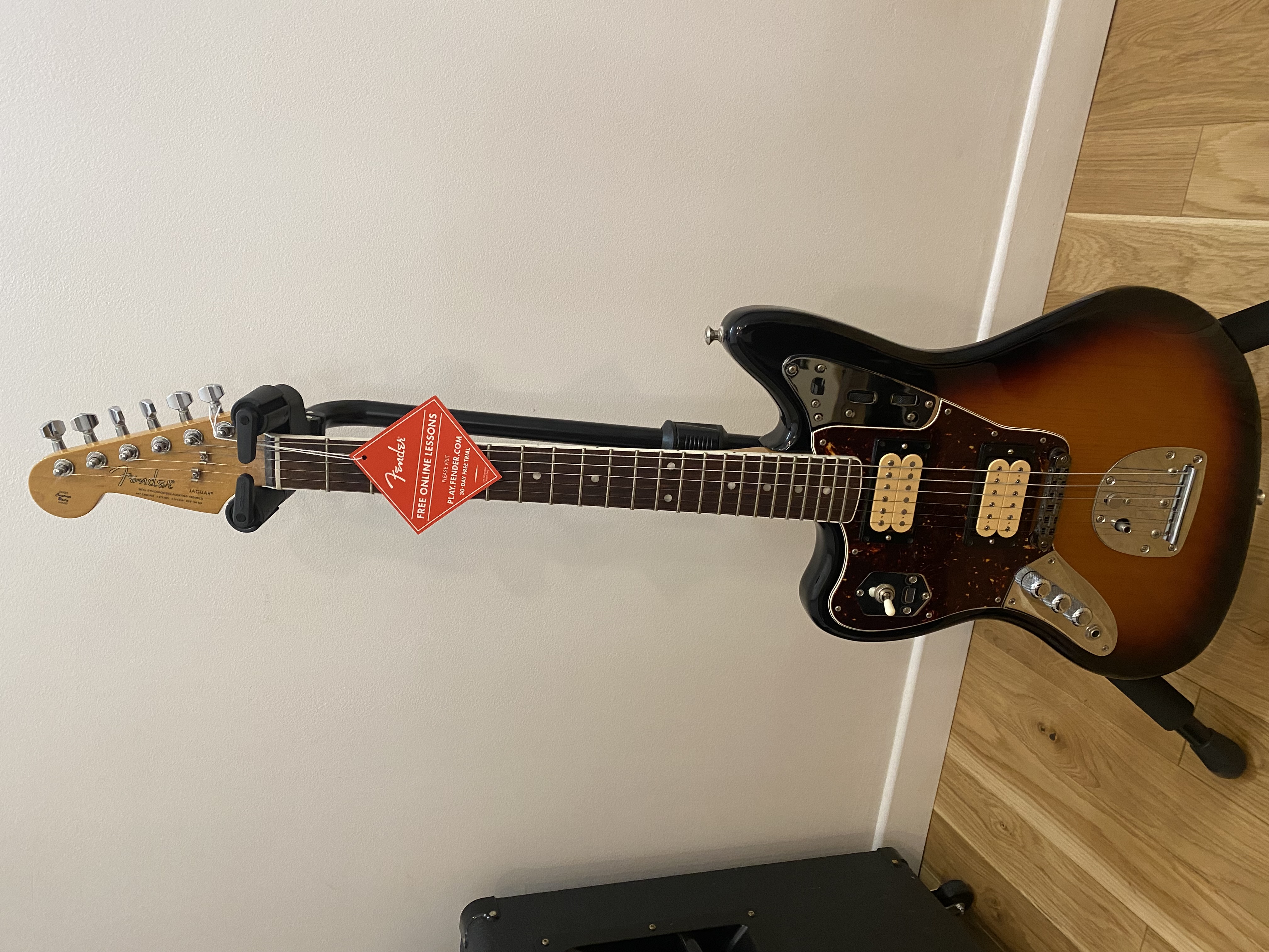 Fender Jaguar Kurt Cobain Gaucher