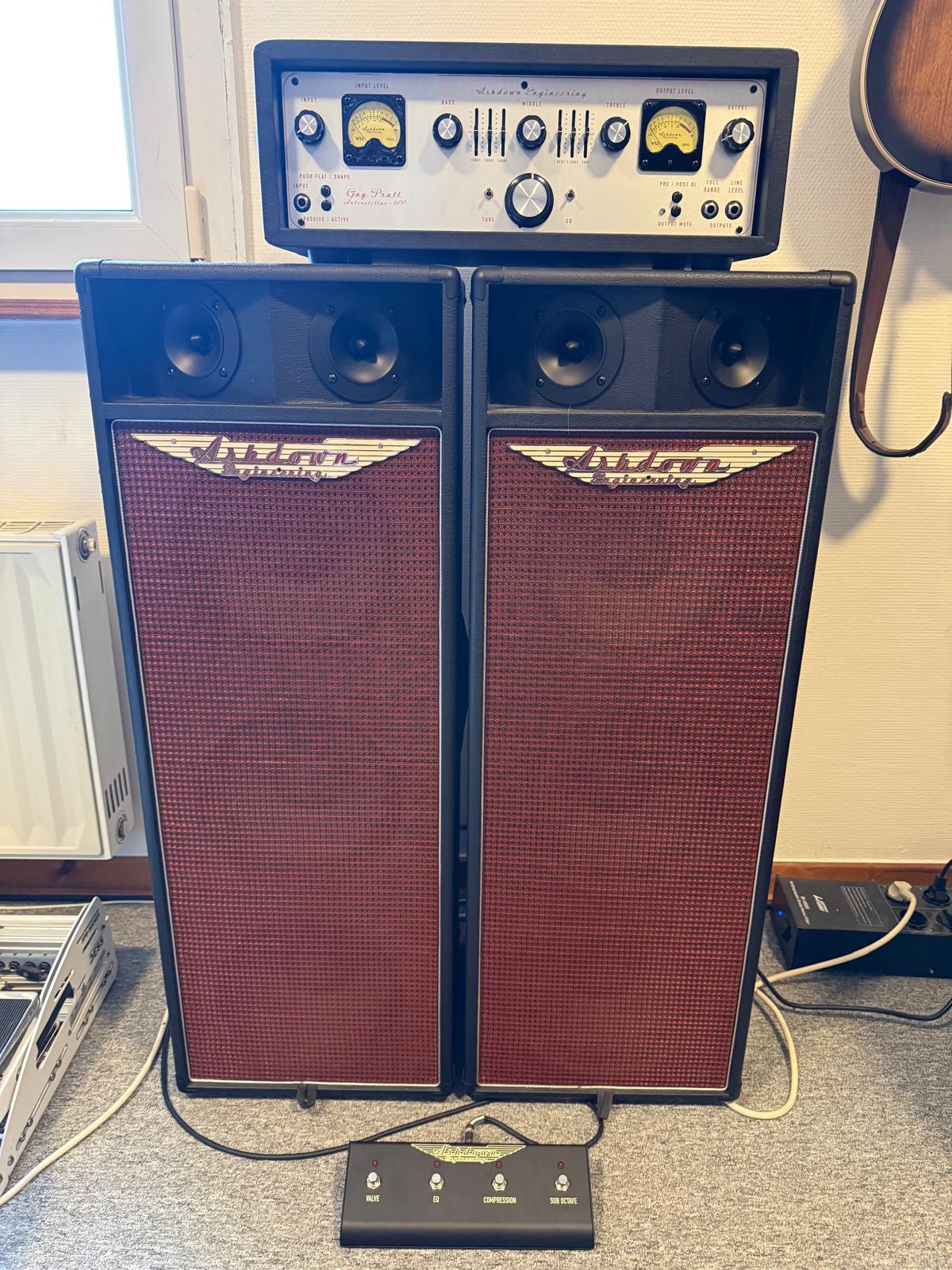 Vends ampli Ashdown interstellar signature Guy Pratt Complet