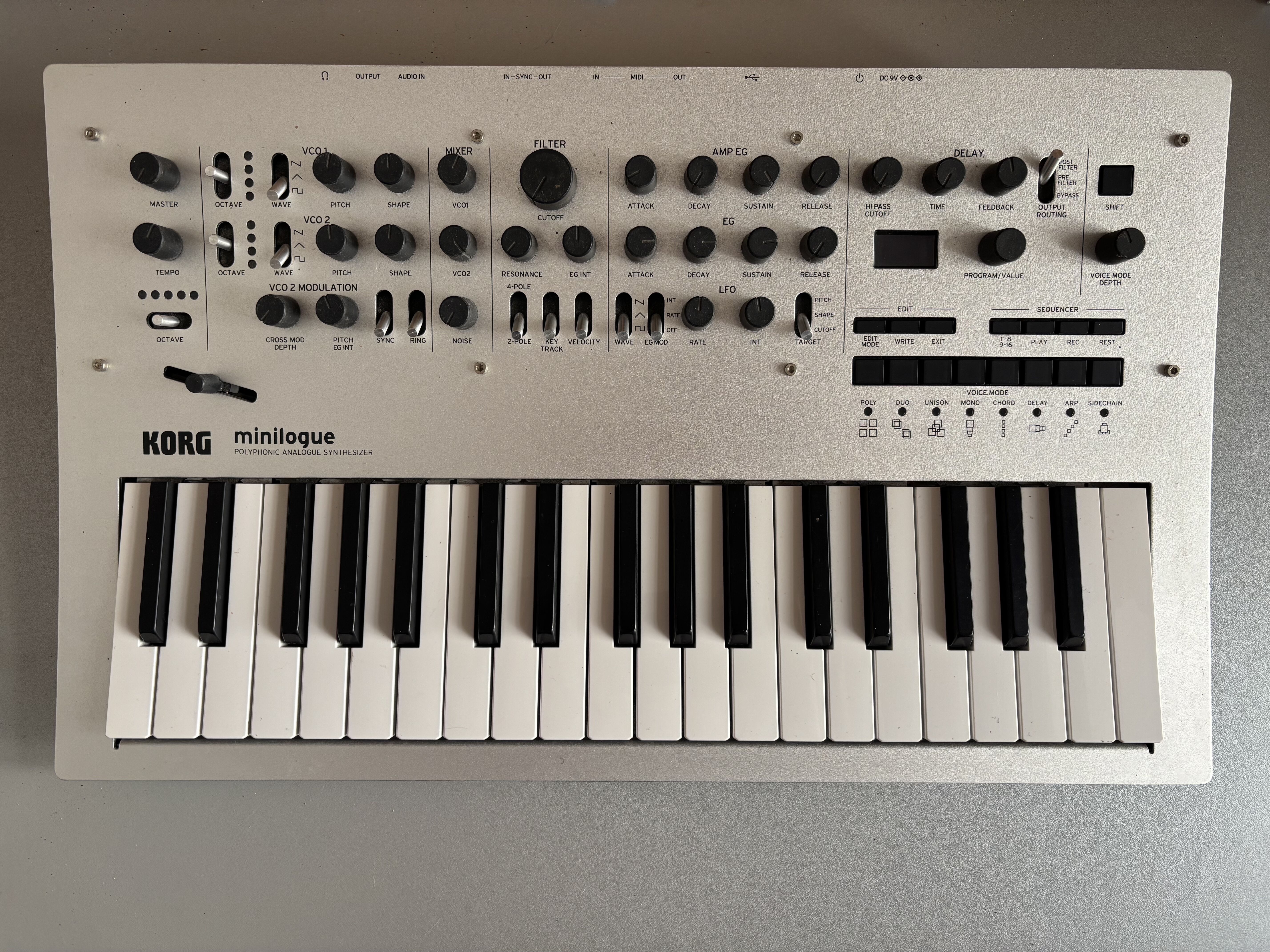 Vends Minilogue