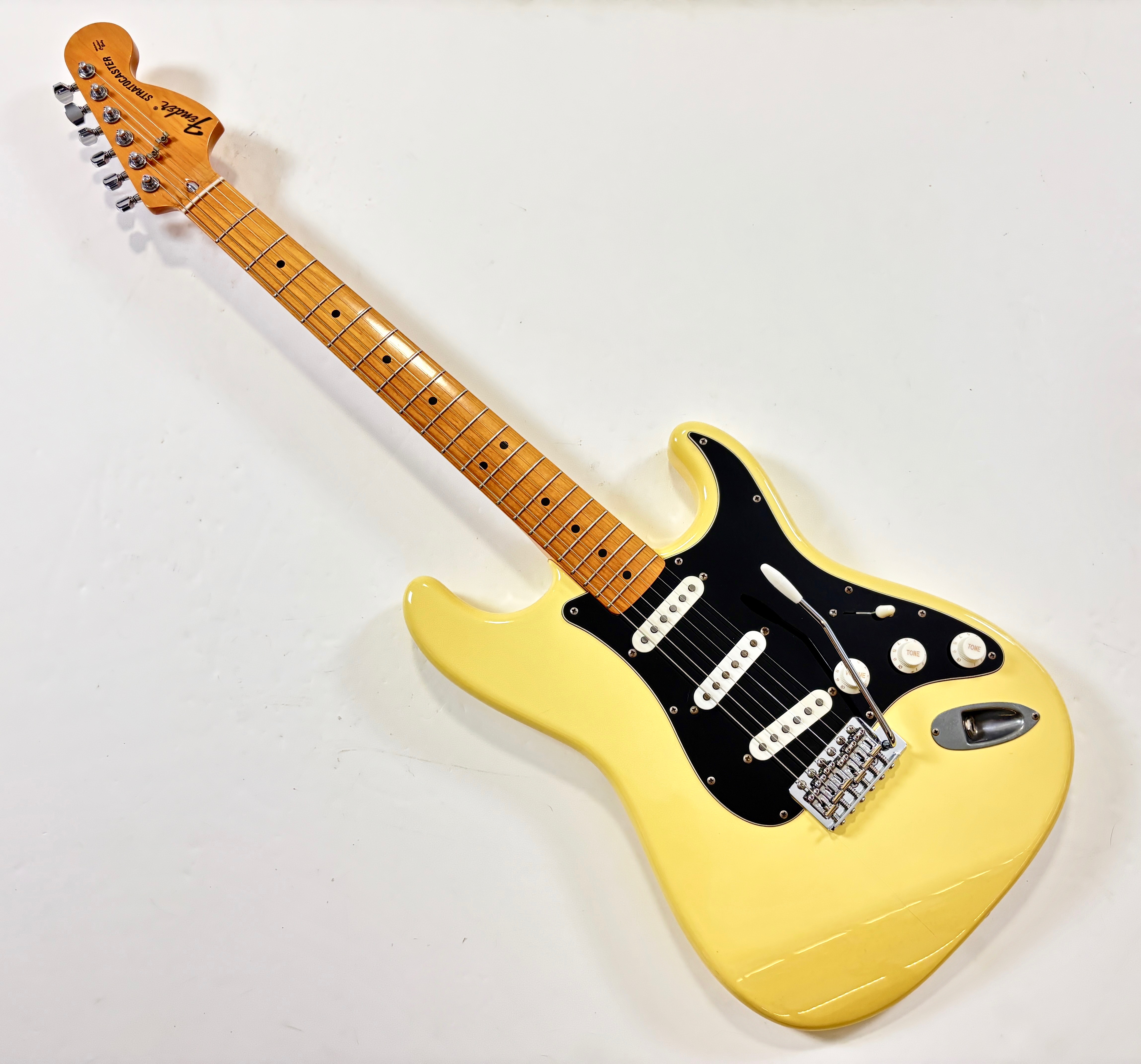 Fender ST72-xx (76891)