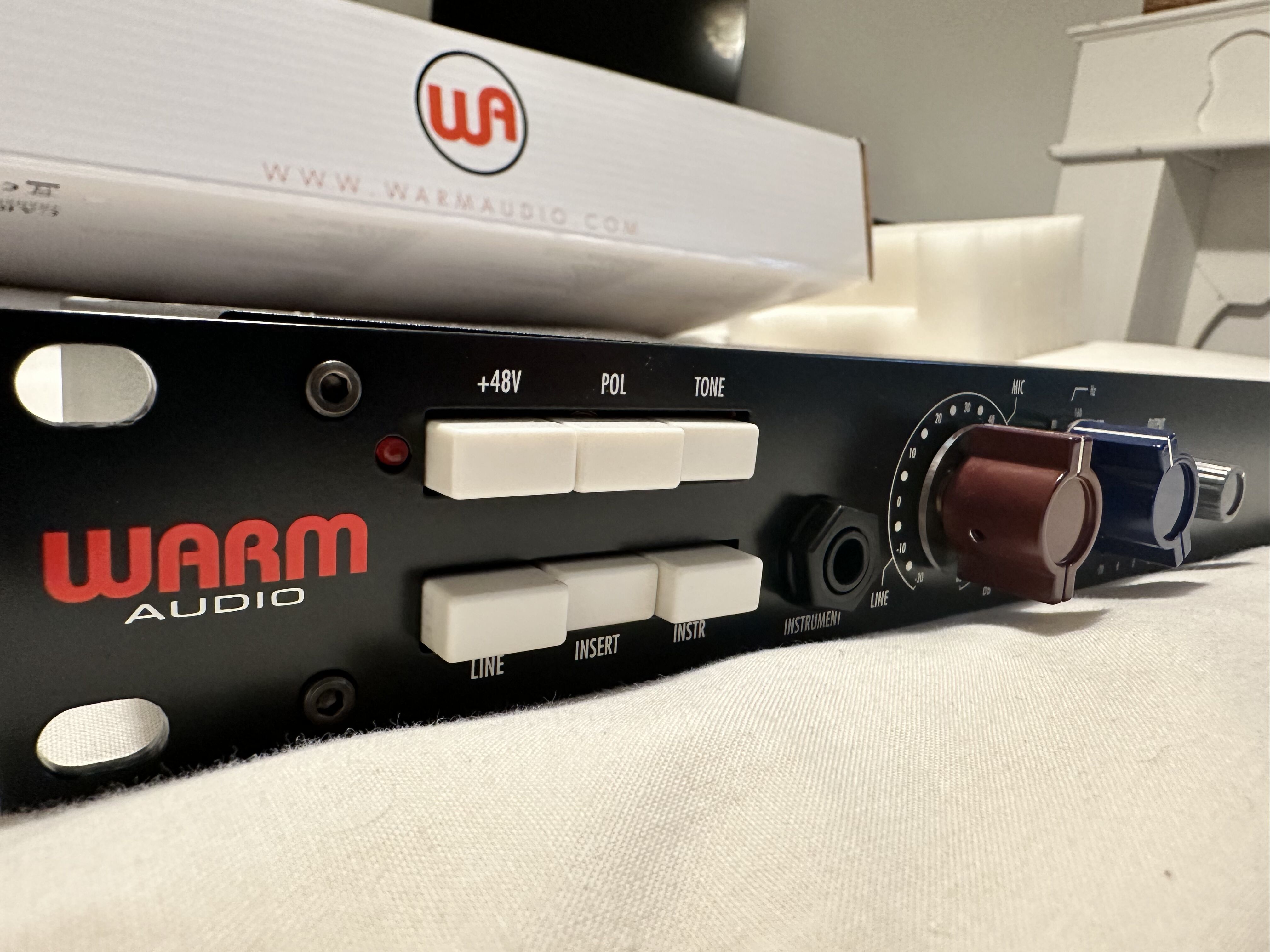 VENDS PRE AMPLI WARM AUDIO WA-73