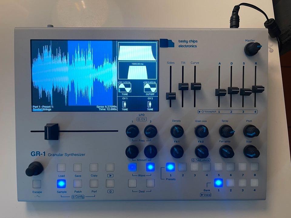 Synthétiseur granulaire GR-1 de Tasty Chips Electronics