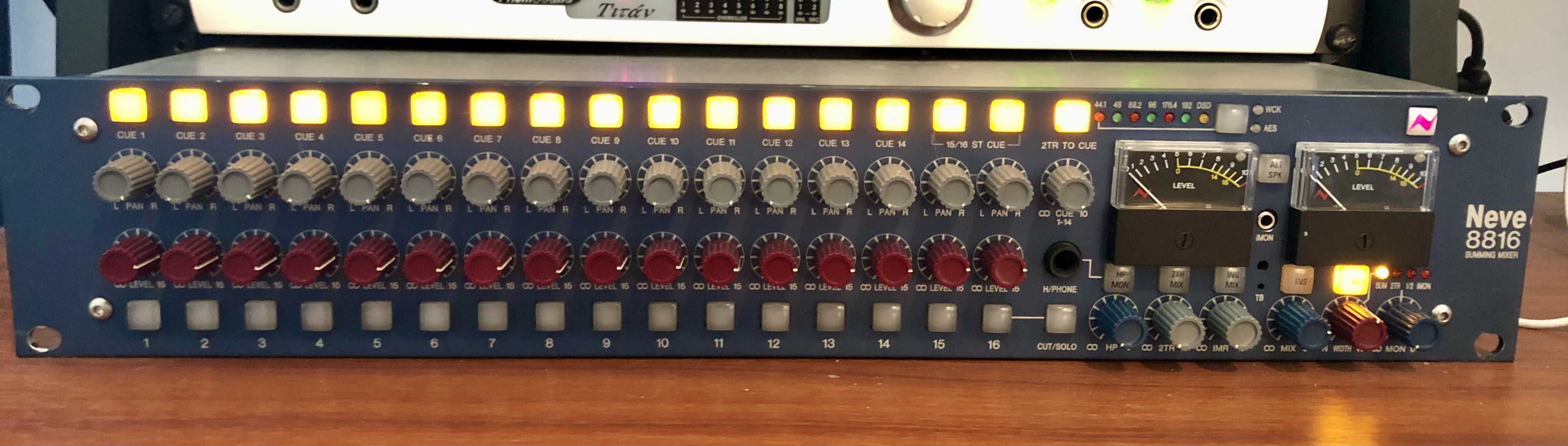 Sommateur AMS-Neve 8816
