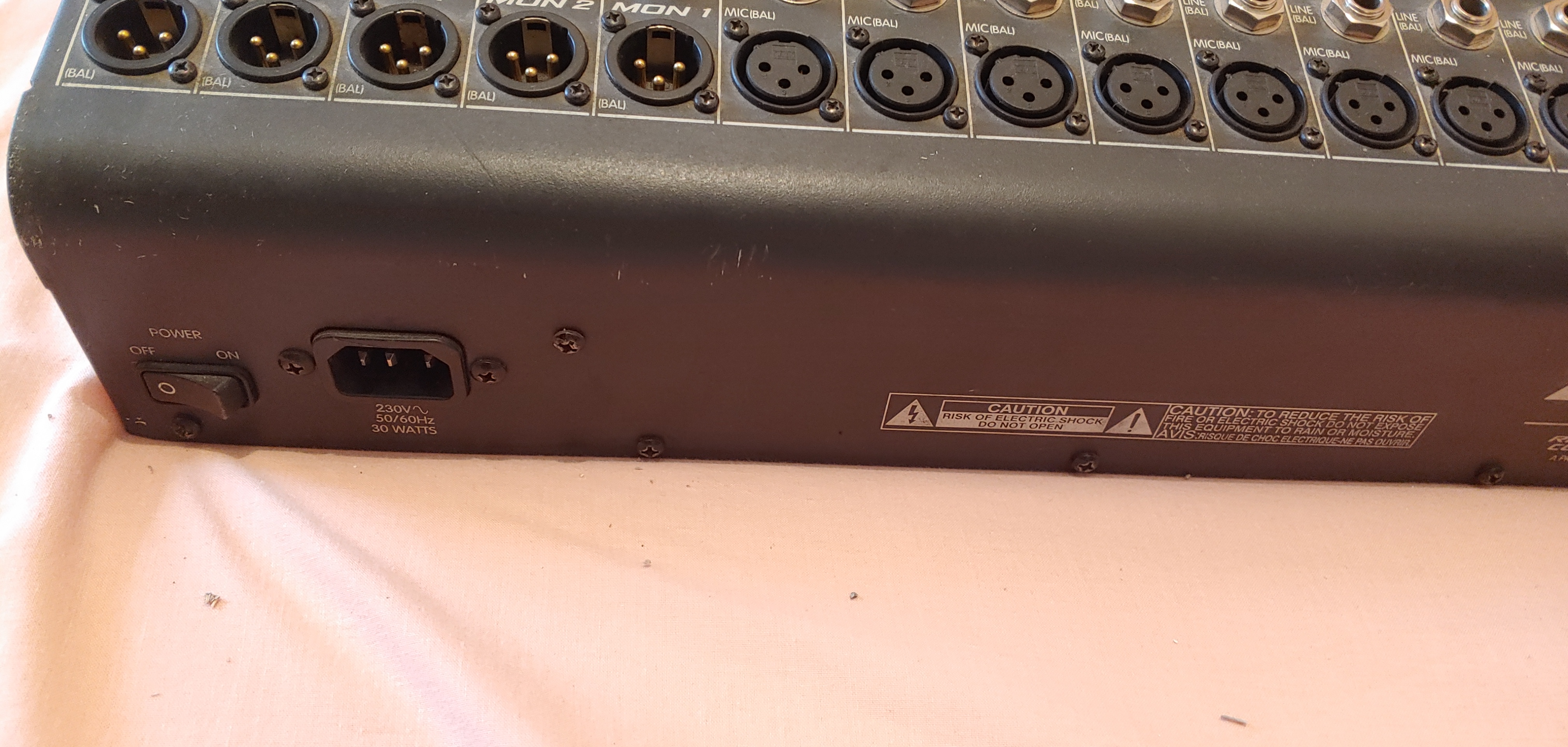 Table de mixage RQ2314 Peavey intégralement fonctionnelle 14in