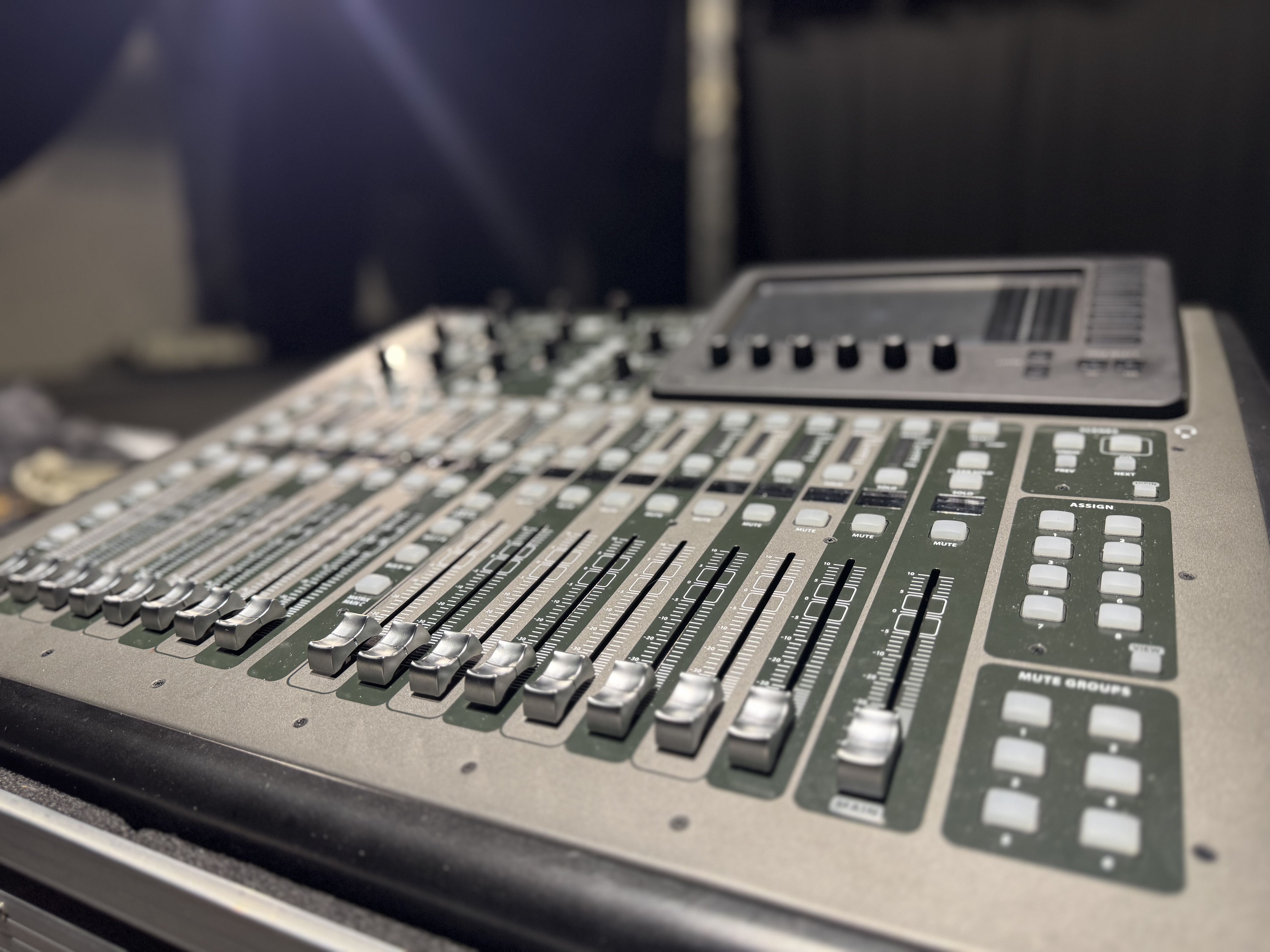 Behringer X32 Compact + Fly Case – Super état