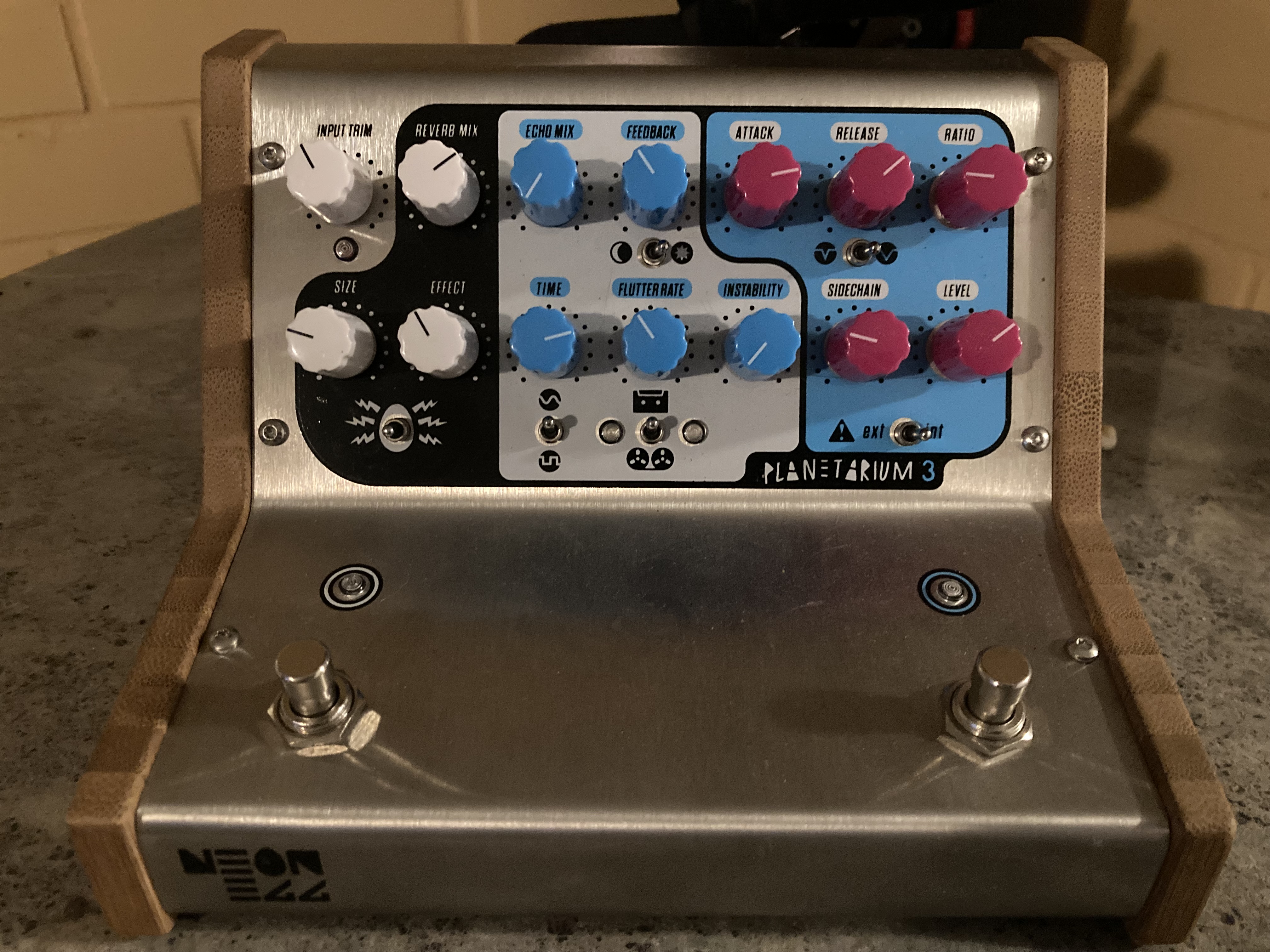 Vends Neon Egg Planetarium 3