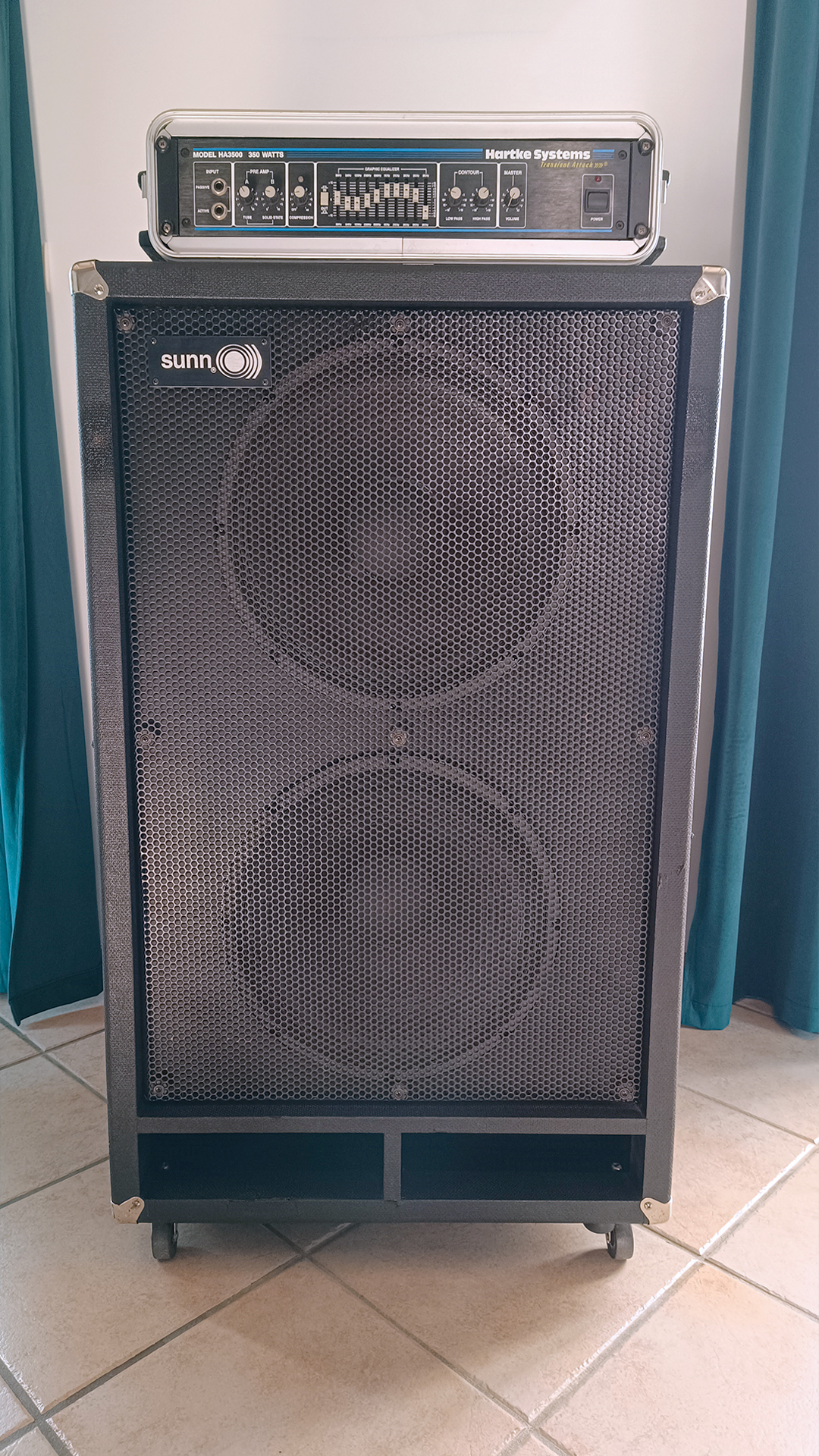 Sunn 215 baffle cab sub Fender basse vintage US stoner doom metal rock - Ampeg Orange Marshall Matamp Green Peavey