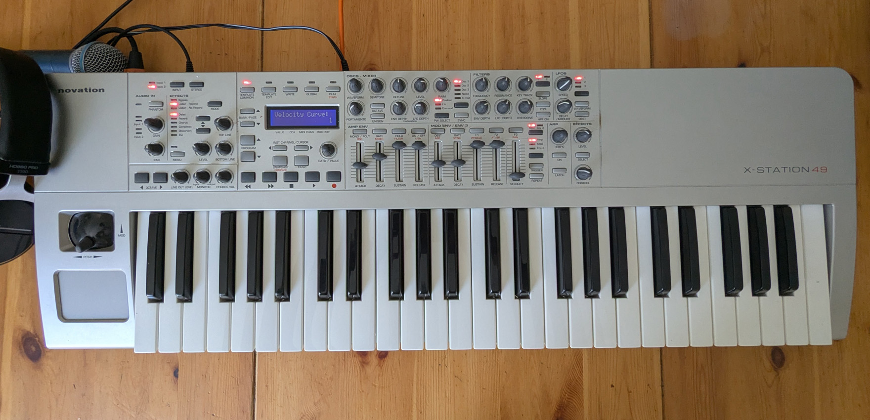 Novation X station 49 très bon état, port inclus